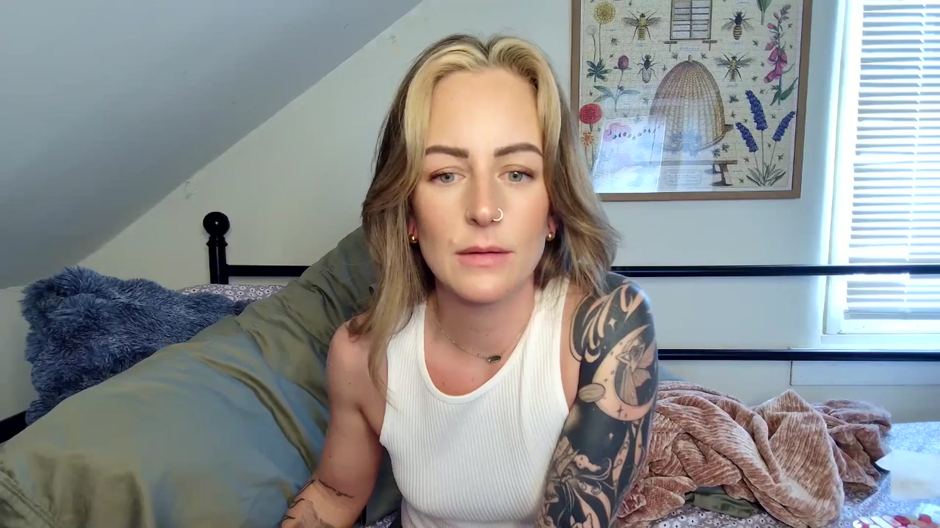 Gallery image thumbnail from Lena_bee's myfreecams stream on, 03/10/2025, 17:22 image 16 of 20