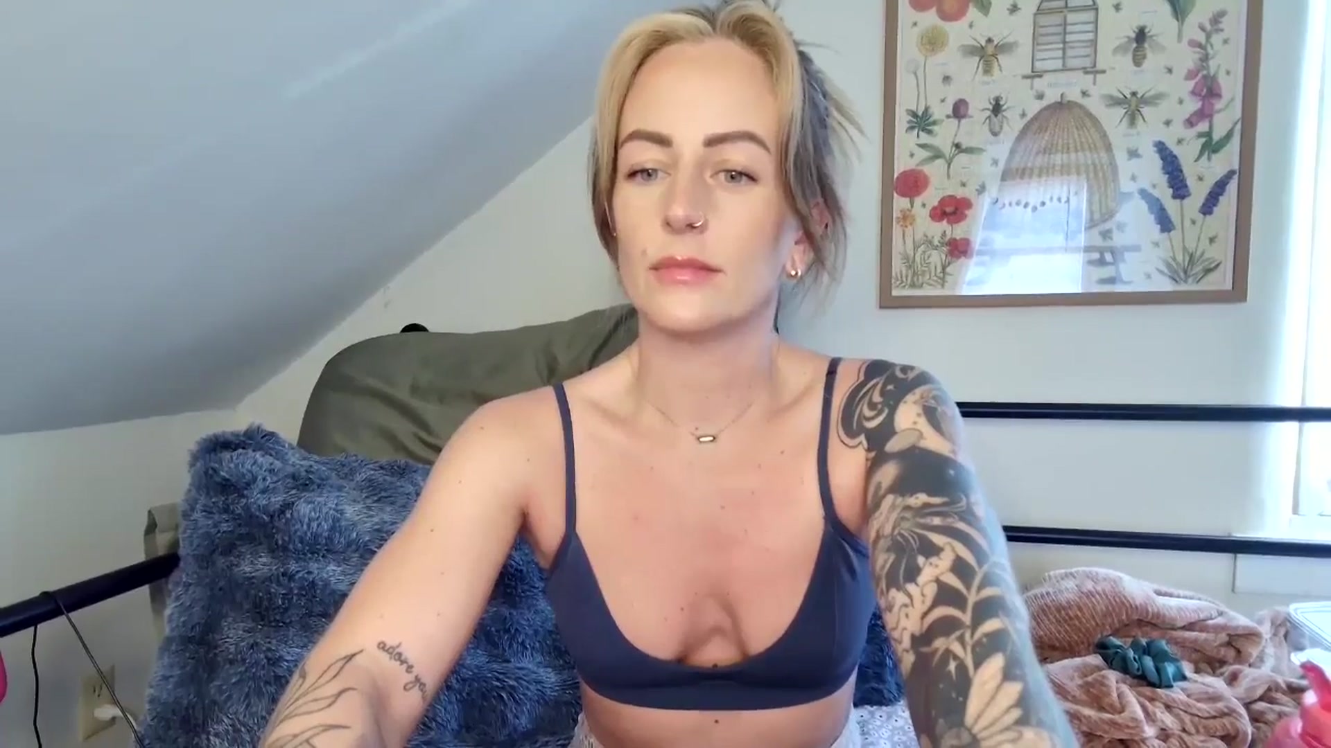 Gallery image thumbnail from Lena_bee's myfreecams stream on, 03/11/2025, 19:07 image 19 of 20