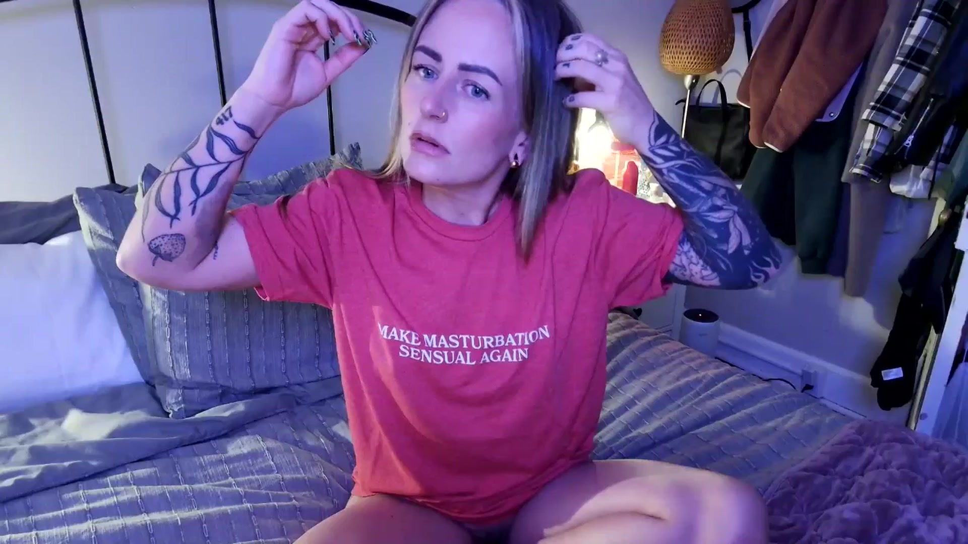 Gallery image thumbnail from Lena_bee's myfreecams stream on, 03/16/2025, 02:37 image 10 of 20