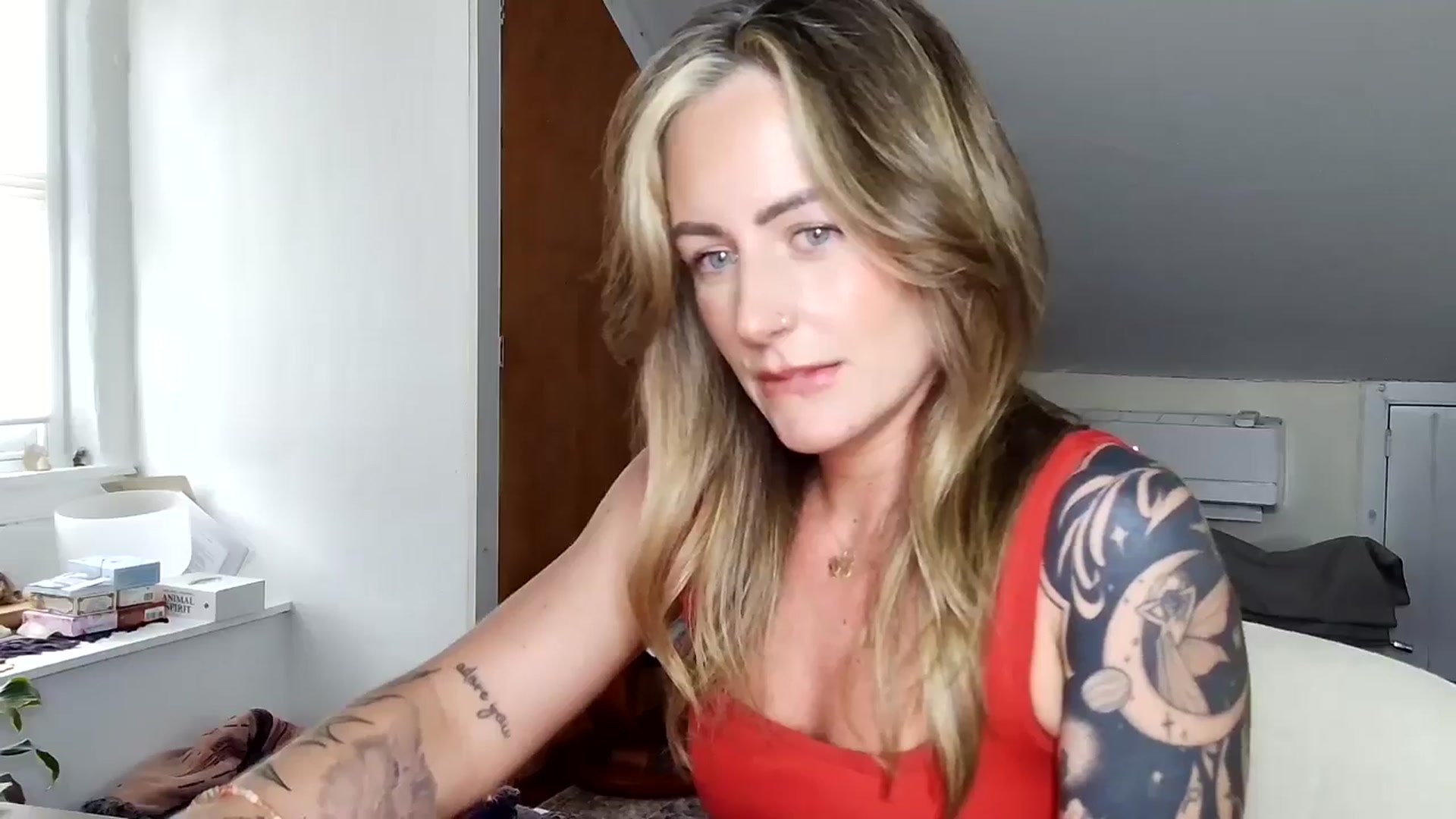 Gallery image thumbnail from Lena_bee's myfreecams stream on, 04/07/2025, 17:42 image 6 of 20