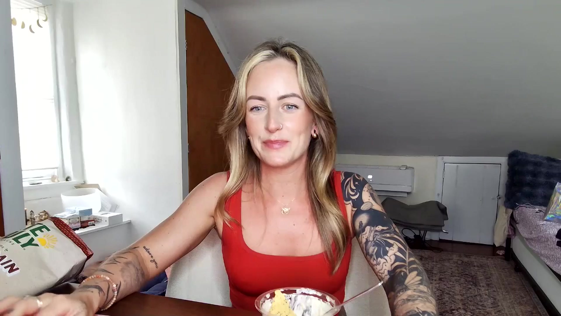 Gallery image thumbnail from Lena_bee's myfreecams stream on, 04/07/2025, 19:49 image 4 of 20