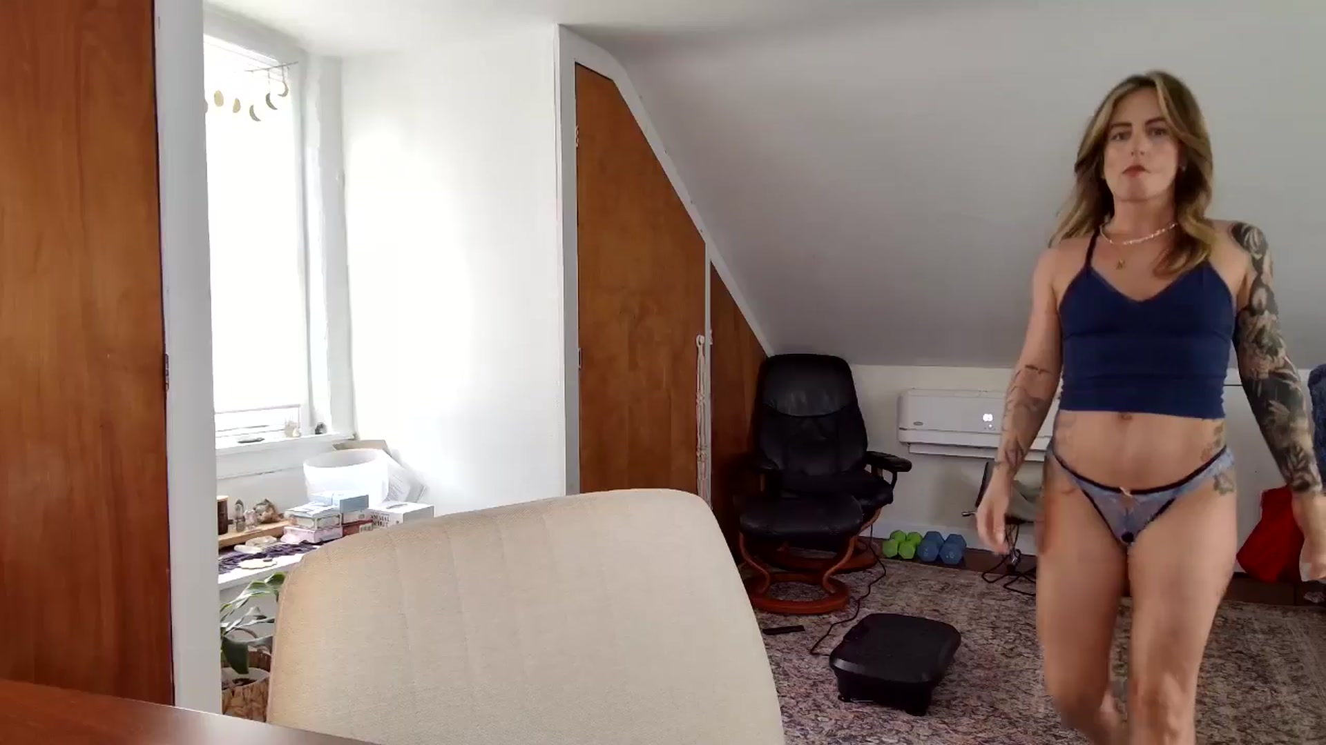 Gallery image thumbnail from Lena_bee's myfreecams stream on, 04/12/2025, 18:32 image 7 of 20