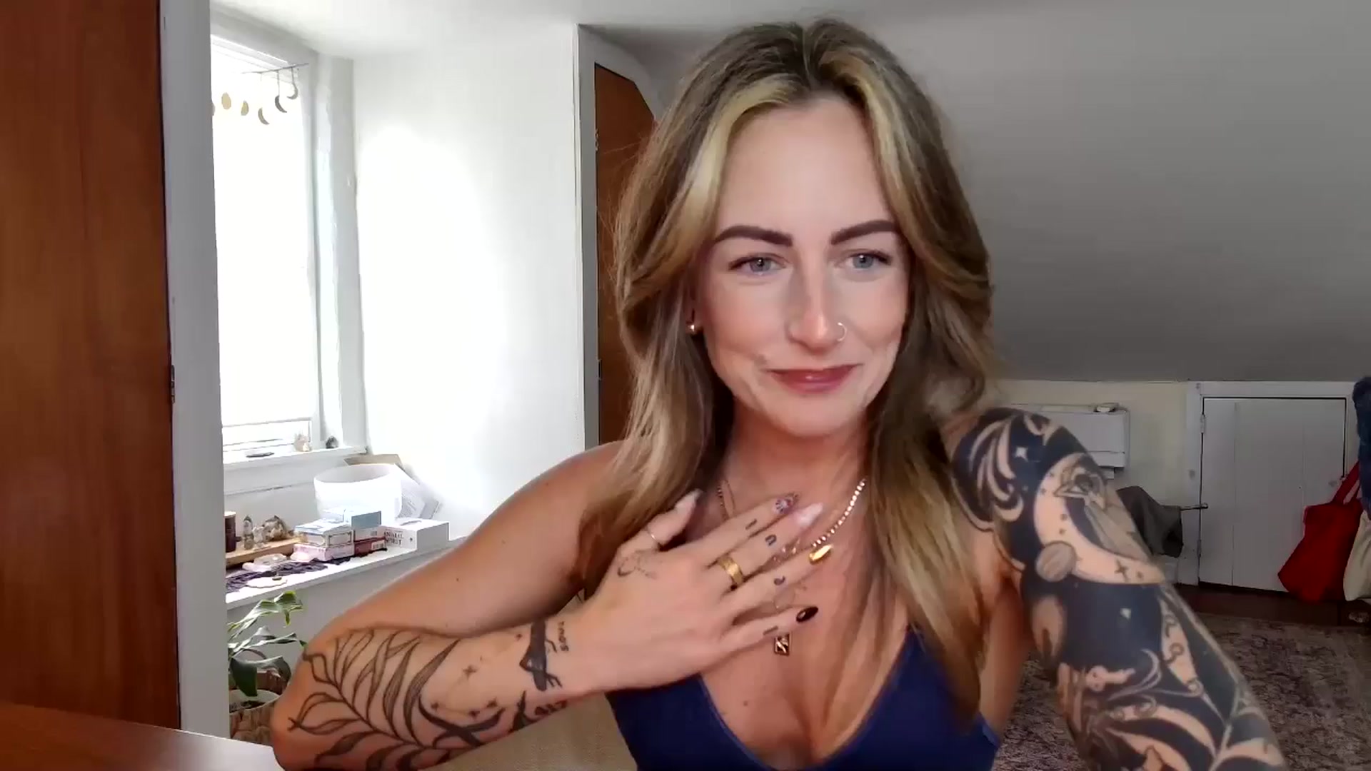 Gallery image thumbnail from Lena_bee's myfreecams stream on, 04/12/2025, 18:32 image 4 of 20
