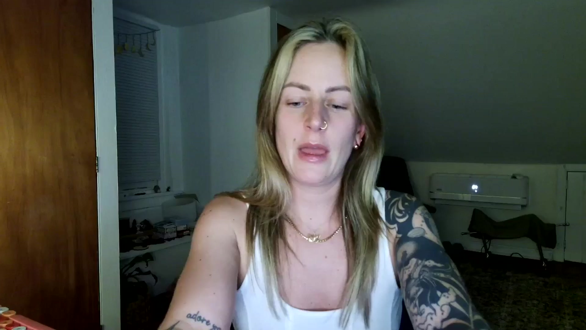 Gallery image thumbnail from Lena_bee's myfreecams stream on, 04/16/2025, 05:17 image 20 of 20