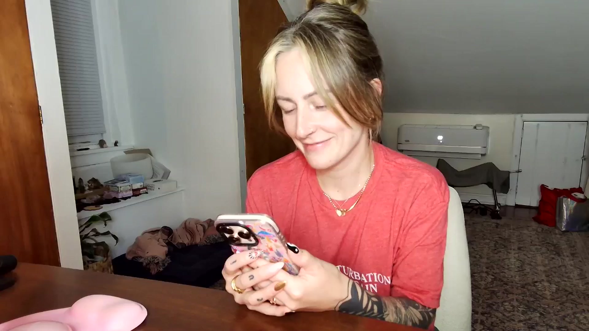 Gallery image thumbnail from Lena_bee's myfreecams stream on, 04/17/2025, 03:45 image 17 of 20