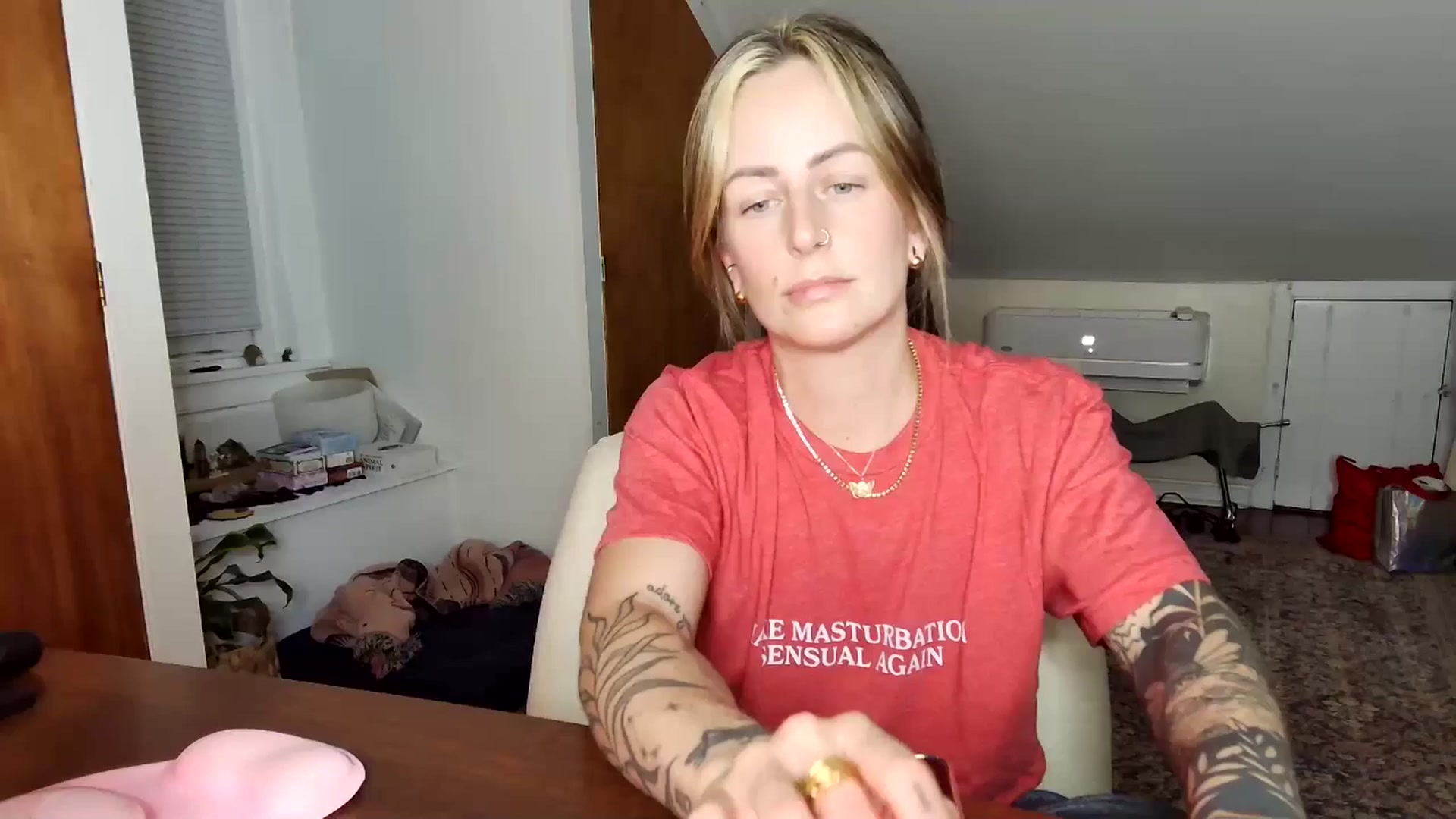 Gallery image thumbnail from Lena_bee's myfreecams stream on, 04/17/2025, 03:45 image 19 of 20