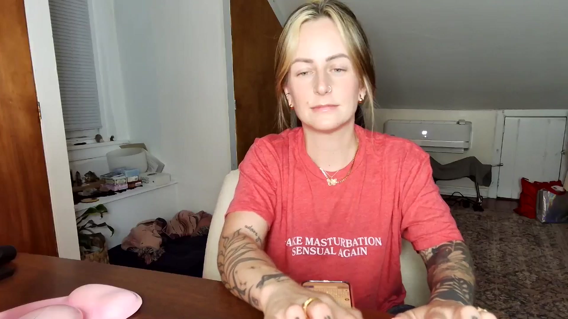 Gallery image thumbnail from Lena_bee's myfreecams stream on, 04/17/2025, 03:45 image 18 of 20