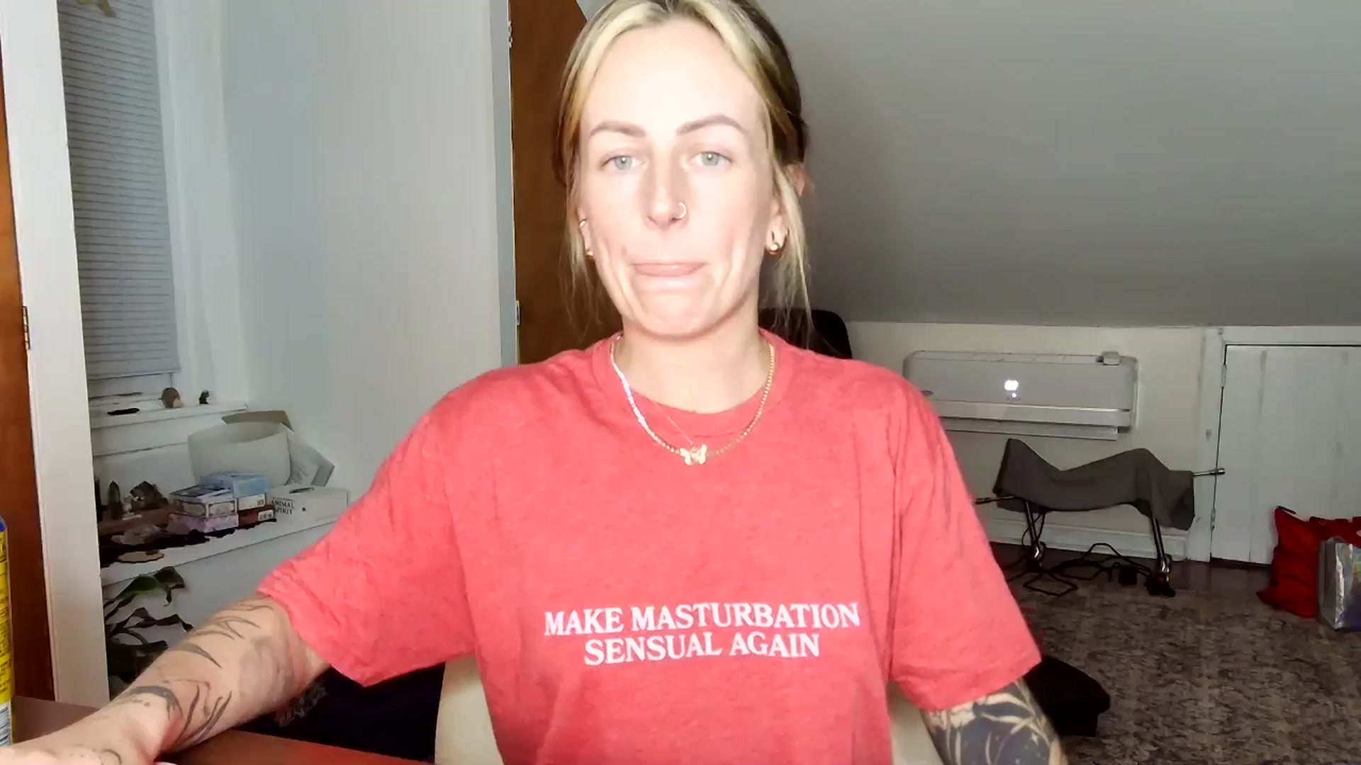 Gallery image thumbnail from Lena_bee's myfreecams stream on, 04/17/2025, 05:15 image 7 of 20