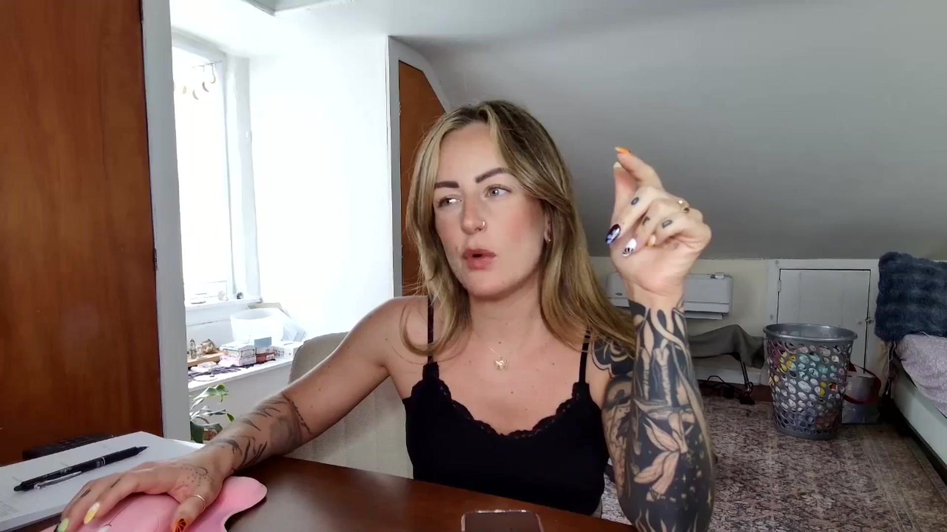 Gallery image thumbnail from Lena_bee's myfreecams stream on, 04/22/2025, 16:19 image 18 of 20