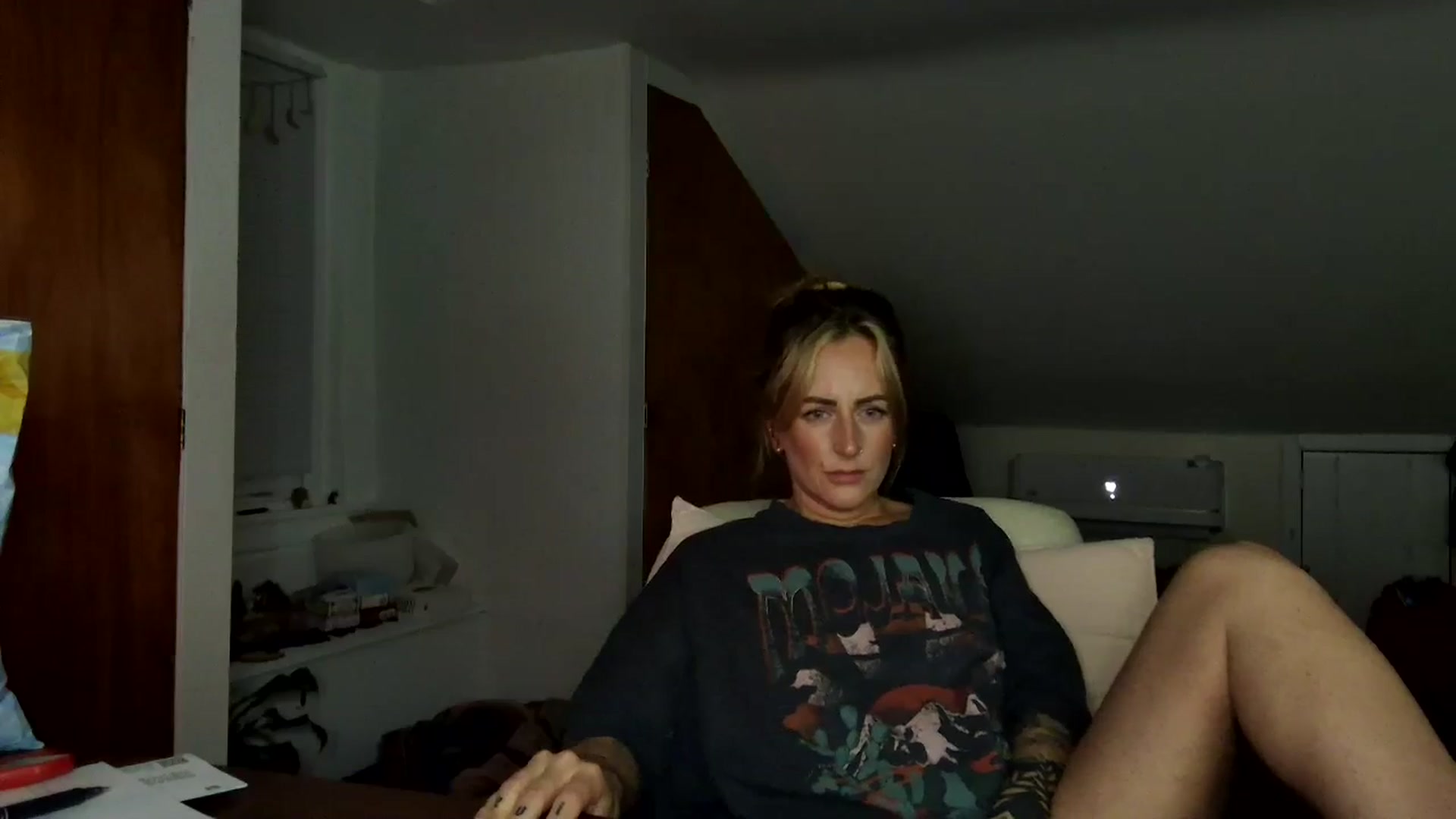 Gallery image thumbnail from Lena_bee's myfreecams stream on, 04/25/2025, 04:36 image 18 of 20