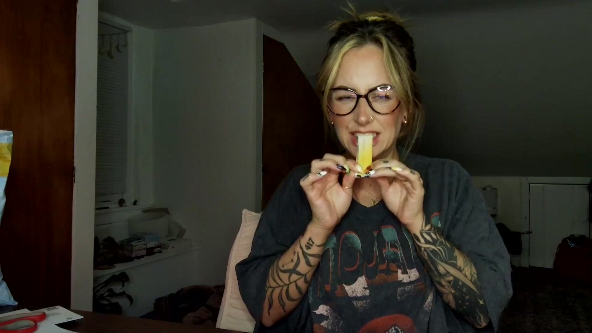 Gallery image thumbnail from Lena_bee's myfreecams stream on, 04/25/2025, 04:36 image 8 of 20