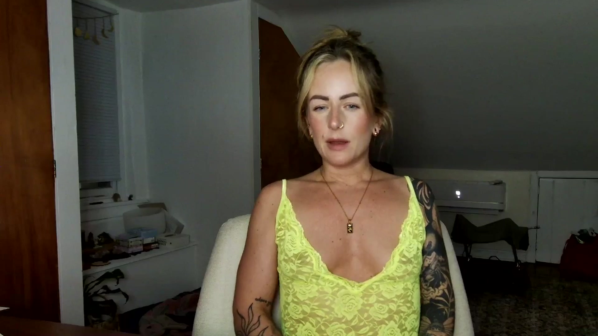 Gallery image thumbnail from Lena_bee's myfreecams stream on, 04/27/2025, 24:24 image 20 of 20