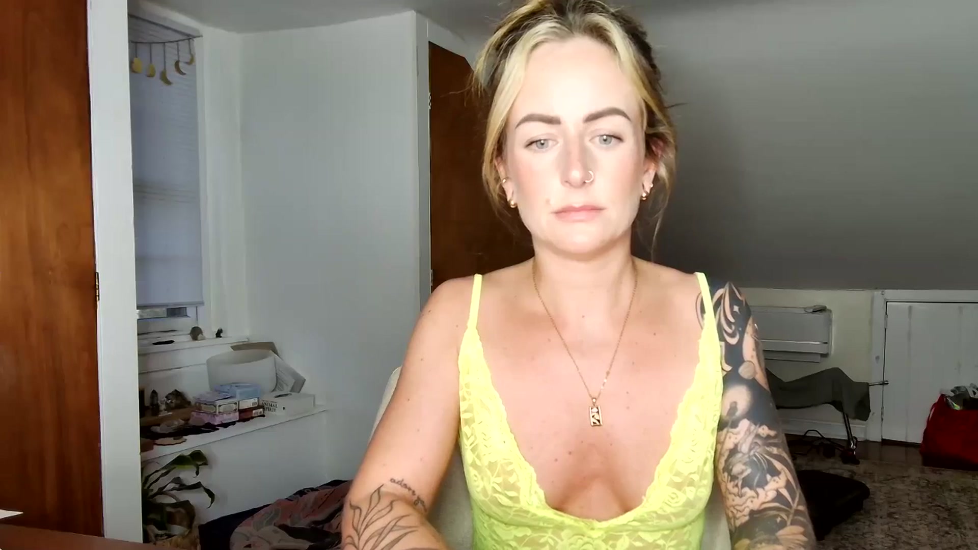 Gallery image thumbnail from Lena_bee's myfreecams stream on, 04/27/2025, 24:24 image 15 of 20