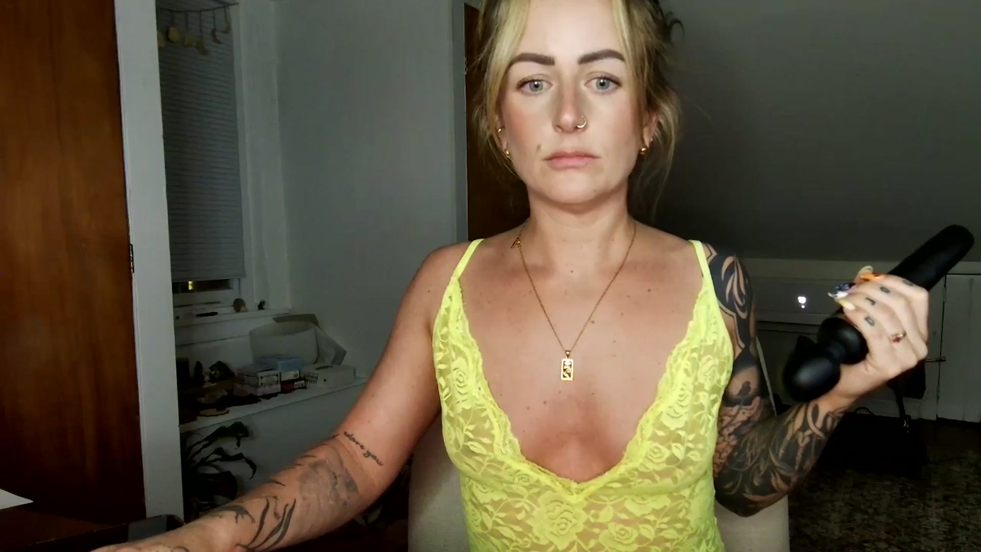 Gallery image thumbnail from Lena_bee's myfreecams stream on, 04/27/2025, 03:17 image 7 of 20