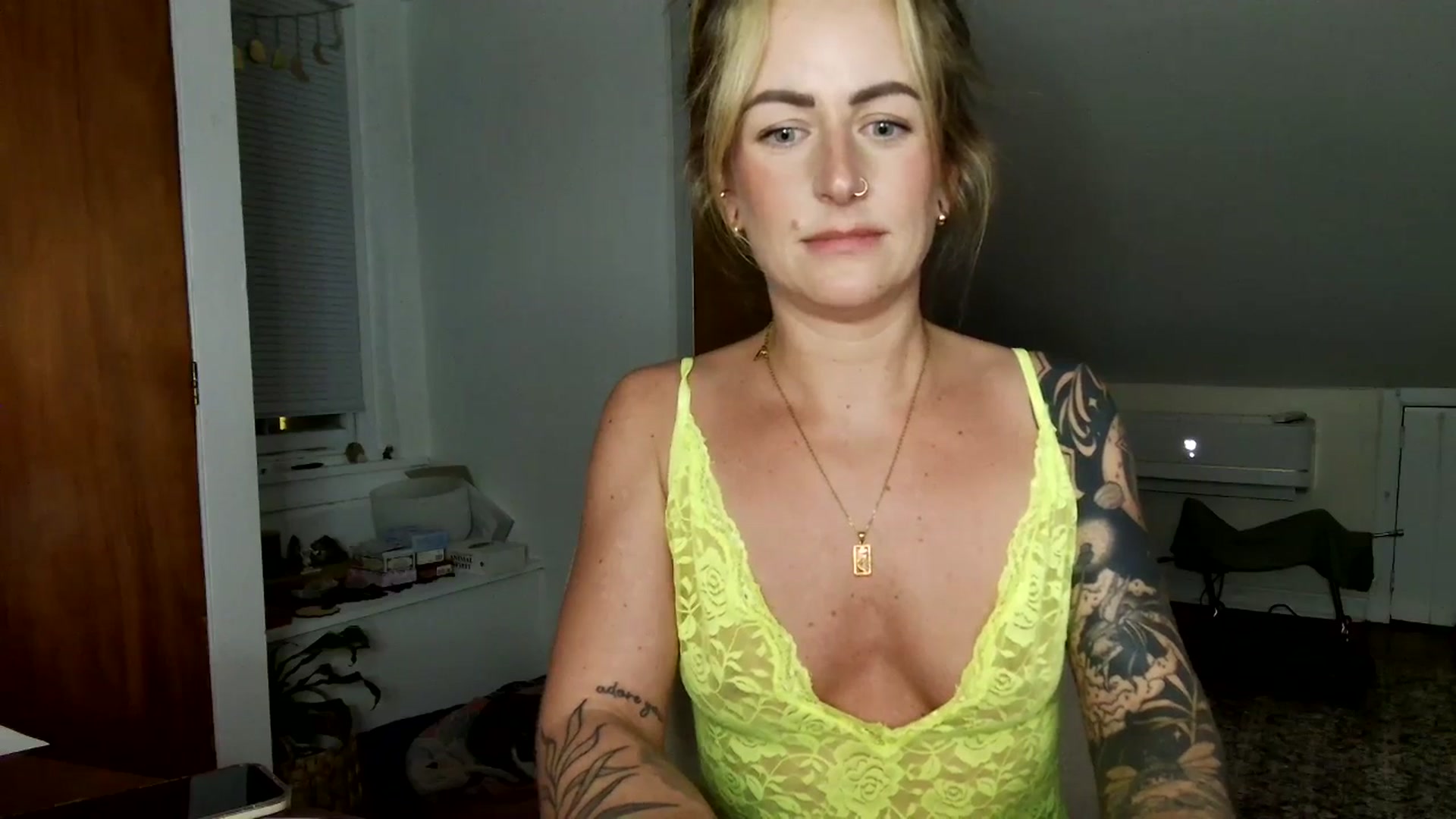 Gallery image thumbnail from Lena_bee's myfreecams stream on, 04/27/2025, 03:17 image 5 of 20