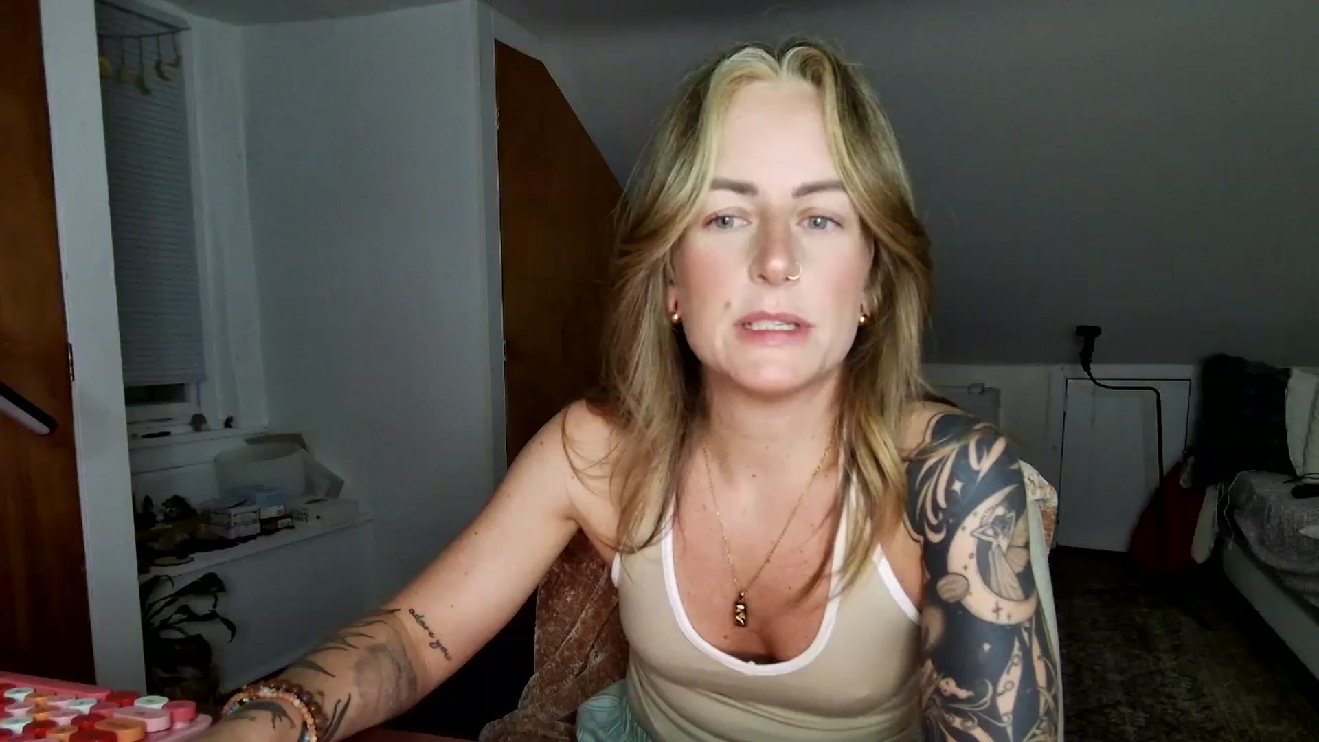 Gallery image thumbnail from Lena_bee's myfreecams stream on, 05/16/2025, 04:20 image 15 of 20