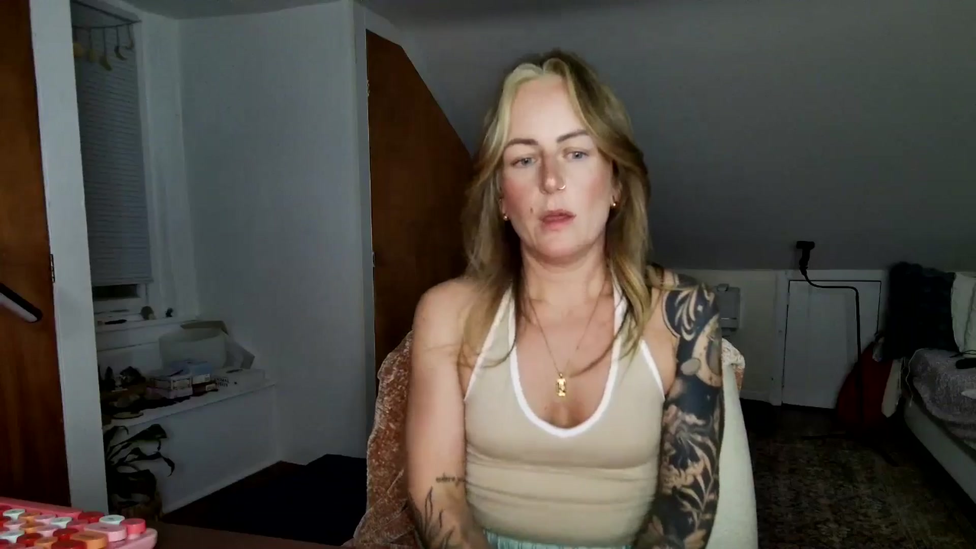 Gallery image thumbnail from Lena_bee's myfreecams stream on, 05/16/2025, 04:20 image 16 of 20