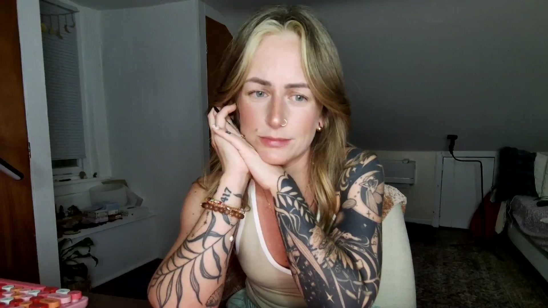 Gallery image thumbnail from Lena_bee's myfreecams stream on, 05/16/2025, 04:20 image 14 of 20