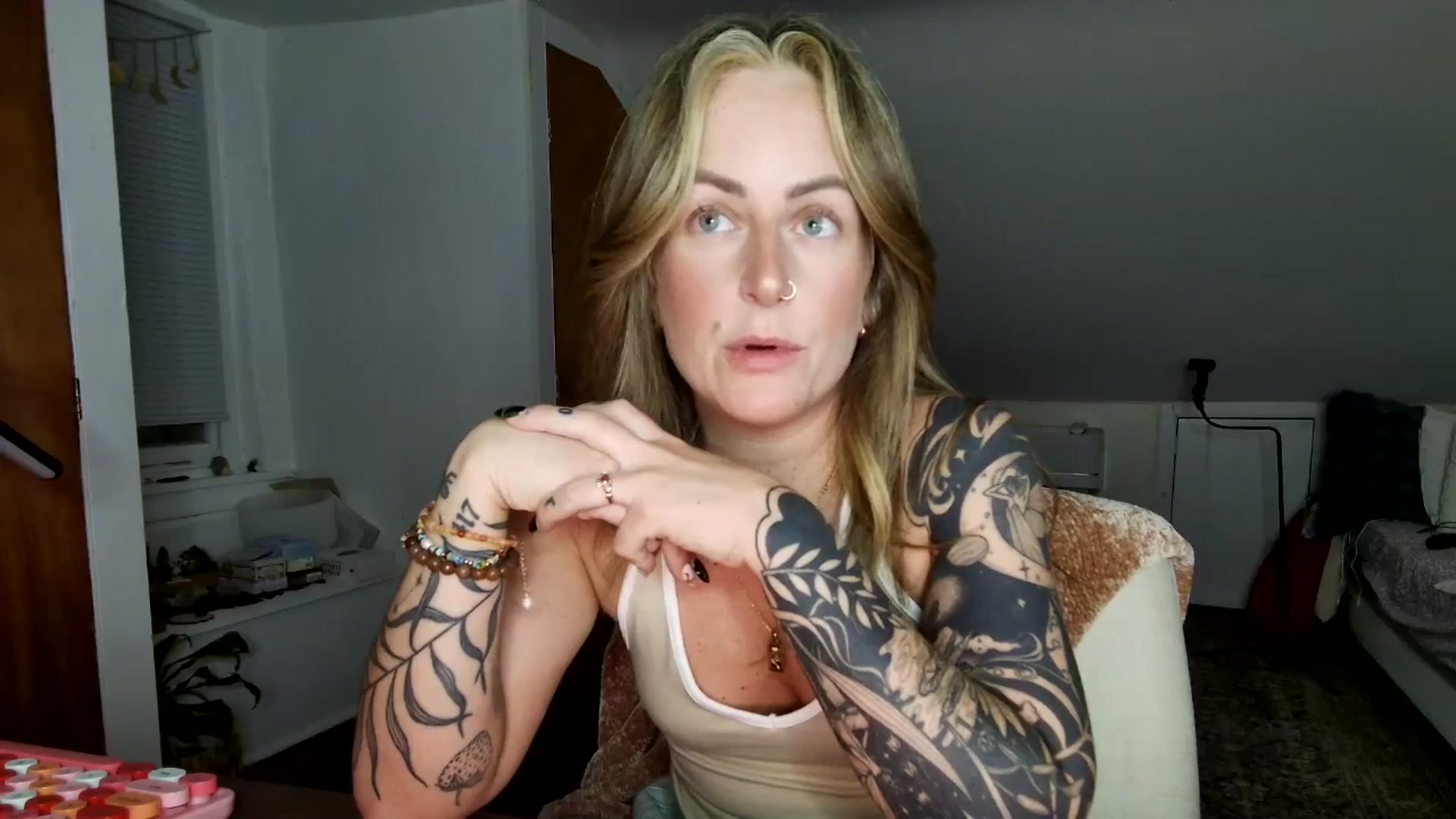 Gallery image thumbnail from Lena_bee's myfreecams stream on, 05/16/2025, 04:20 image 11 of 20