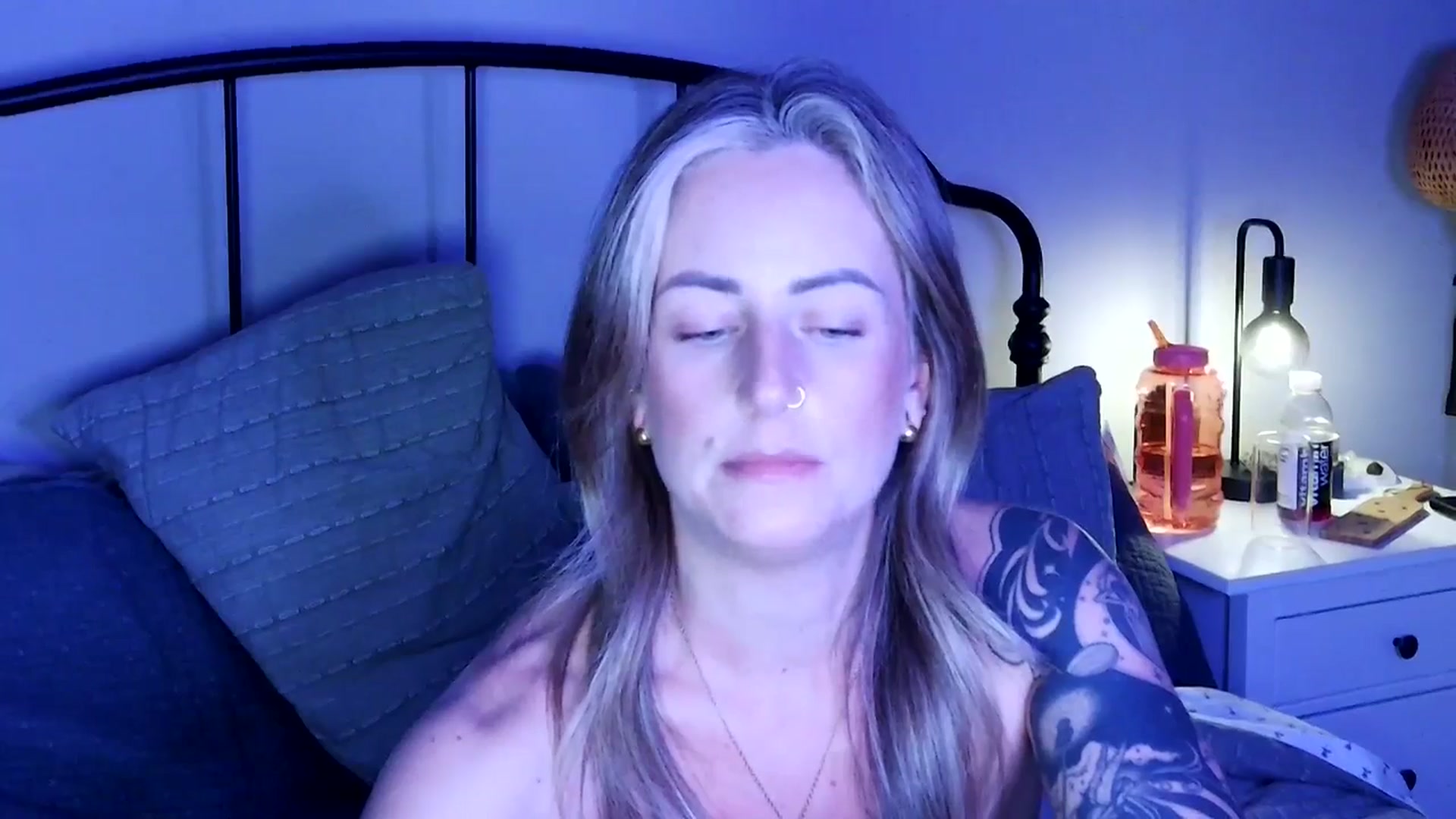 Gallery image thumbnail from Lena_bee's myfreecams stream on, 05/31/2025, 04:46 image 2 of 20