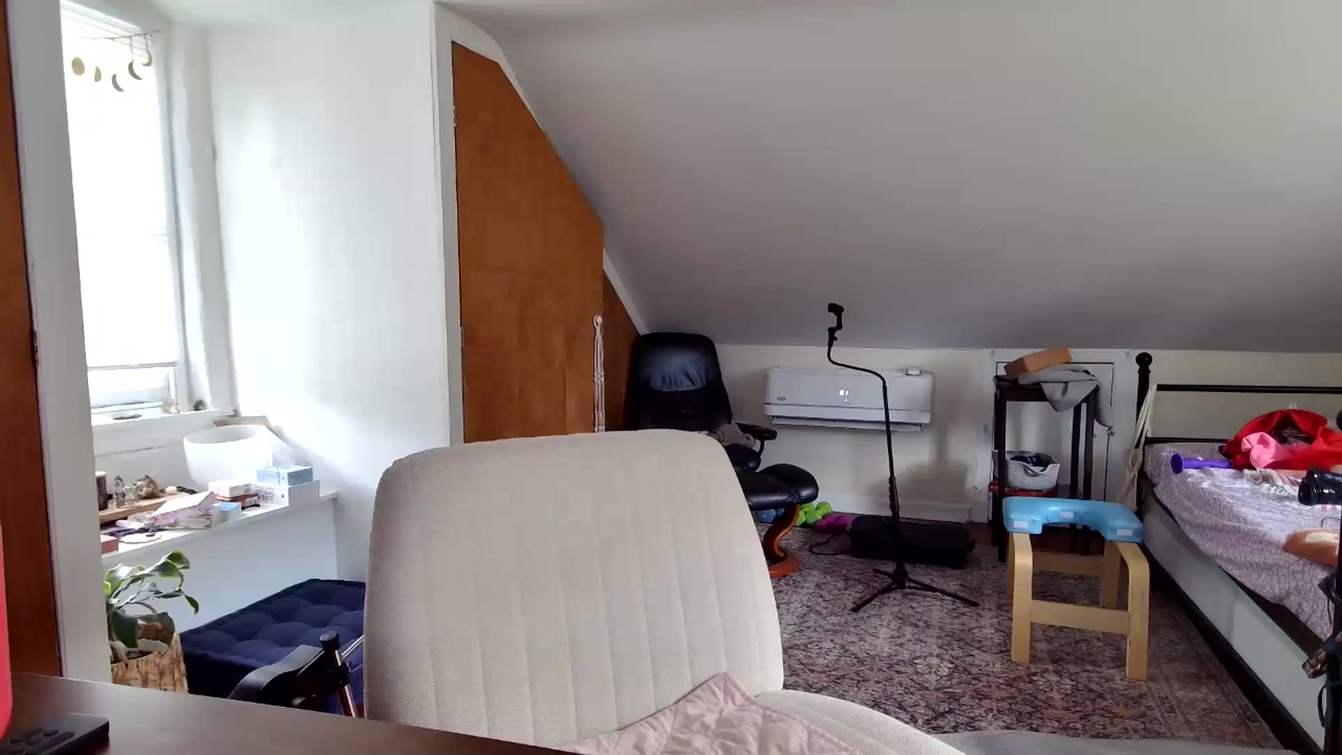Gallery image thumbnail from Lena_bee's myfreecams stream on, 05/31/2025, 22:04 image 2 of 20