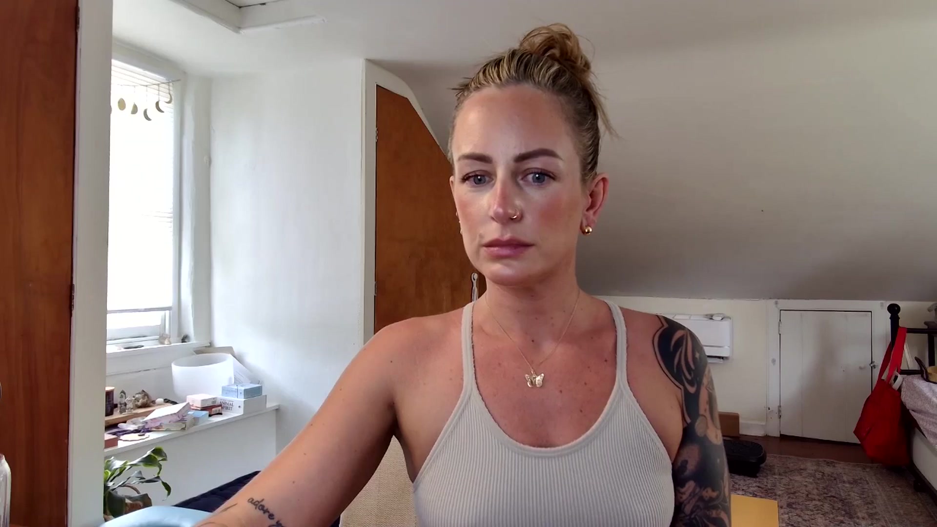 Gallery image thumbnail from Lena_bee's myfreecams stream on, 06/05/2025, 19:07 image 19 of 20