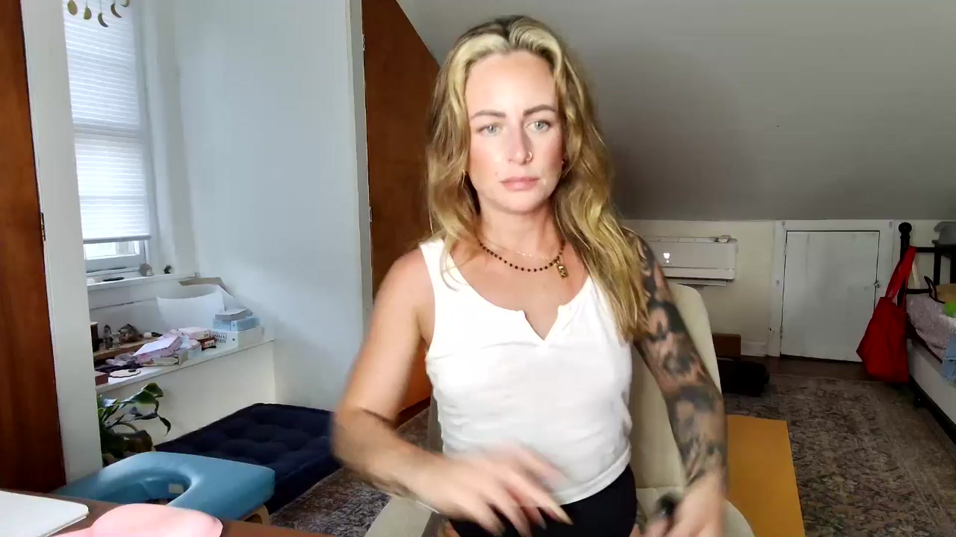 Gallery image thumbnail from Lena_bee's myfreecams stream on, 06/08/2025, 24:51 image 10 of 20