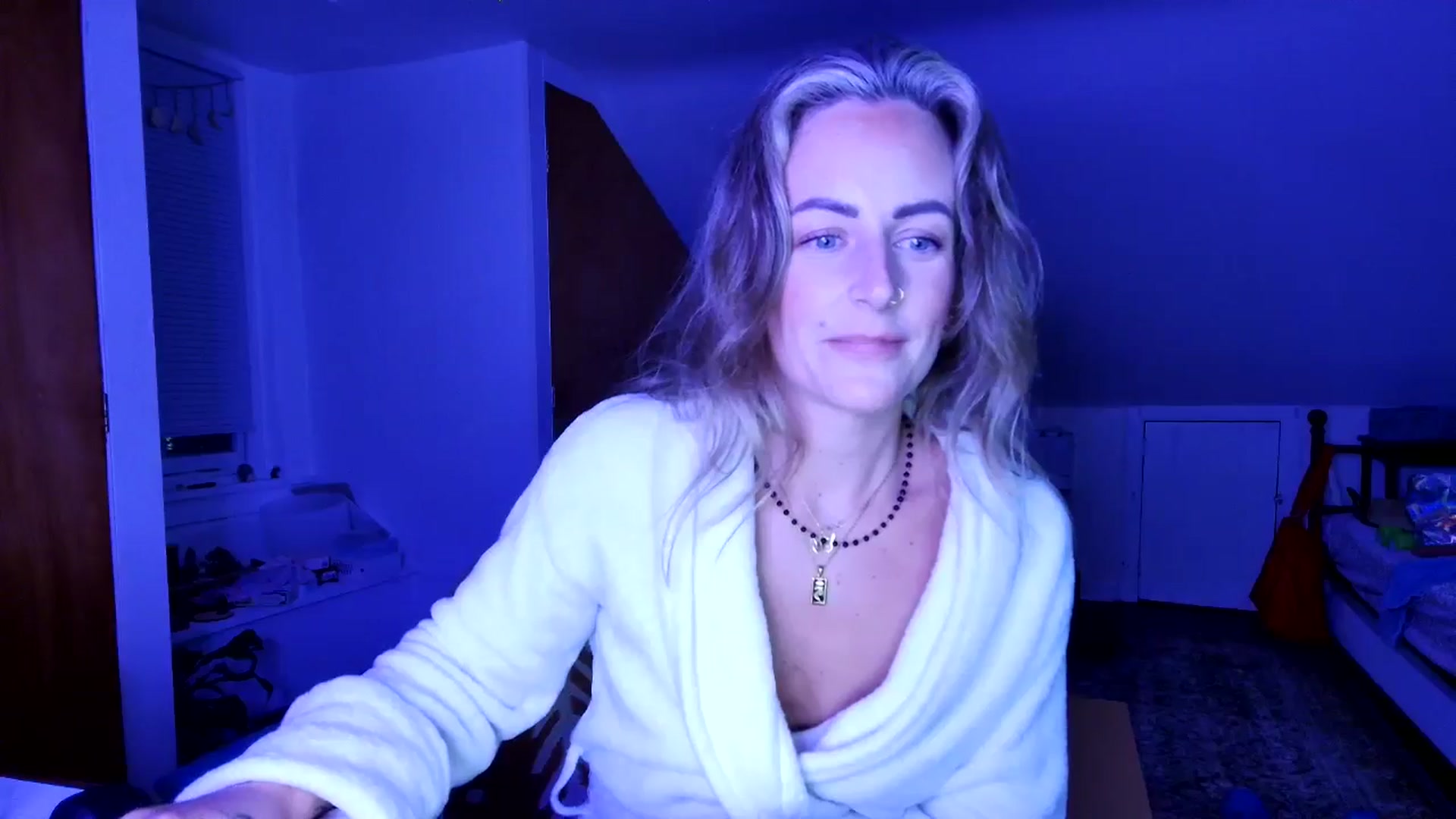 Gallery image thumbnail from Lena_bee's myfreecams stream on, 06/08/2025, 03:29 image 9 of 20