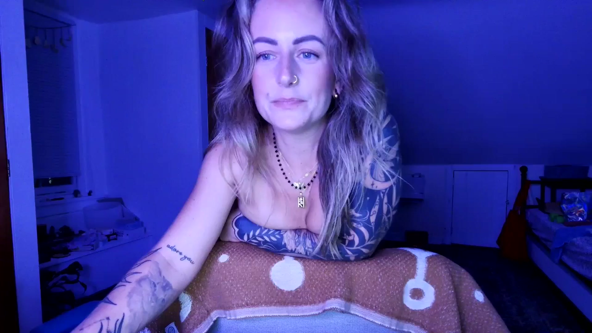 Gallery image thumbnail from Lena_bee's myfreecams stream on, 06/08/2025, 03:43 image 19 of 20