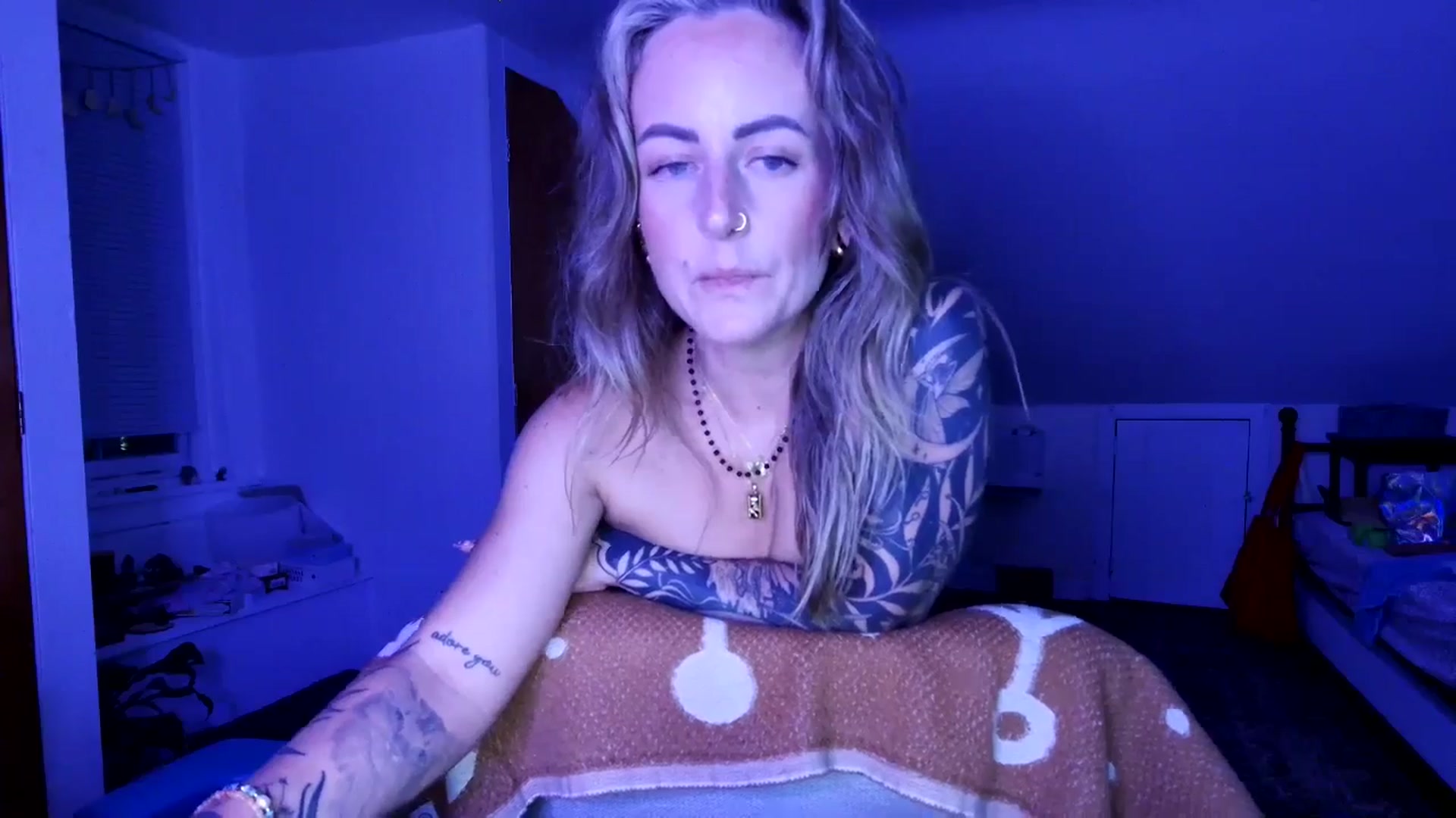 Gallery image thumbnail from Lena_bee's myfreecams stream on, 06/08/2025, 03:43 image 7 of 20