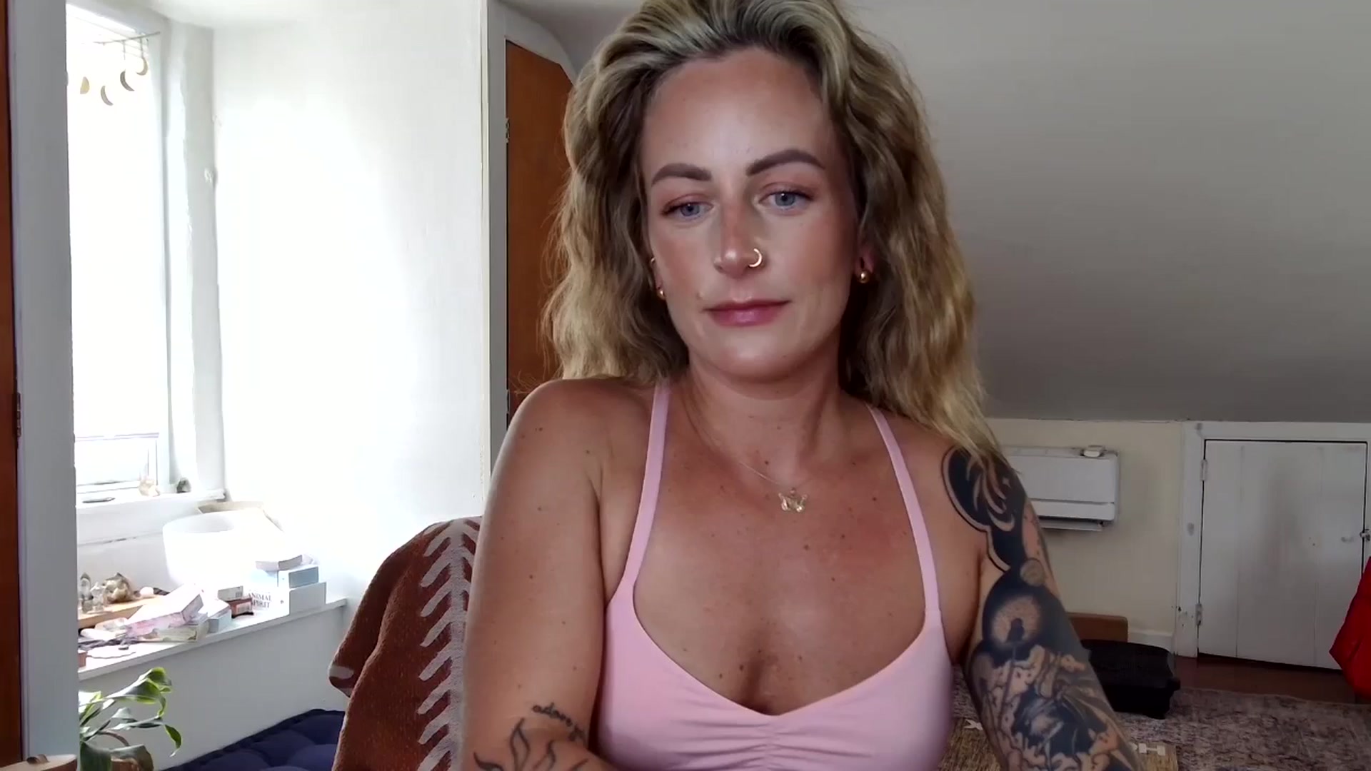 Gallery image thumbnail from Lena_bee's myfreecams stream on, 06/13/2025, 18:11 image 1 of 20
