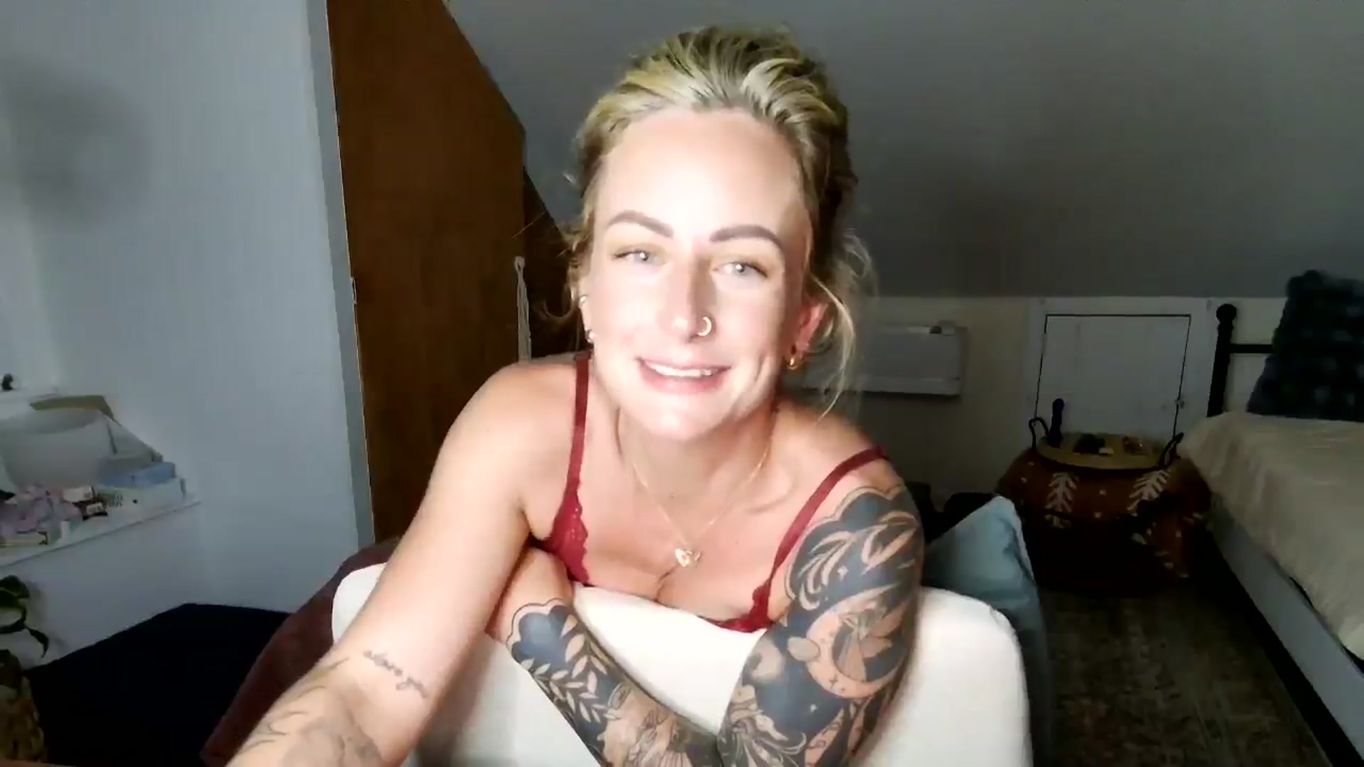 Gallery image thumbnail from Lena_bee's myfreecams stream on, 06/15/2025, 02:01 image 13 of 20