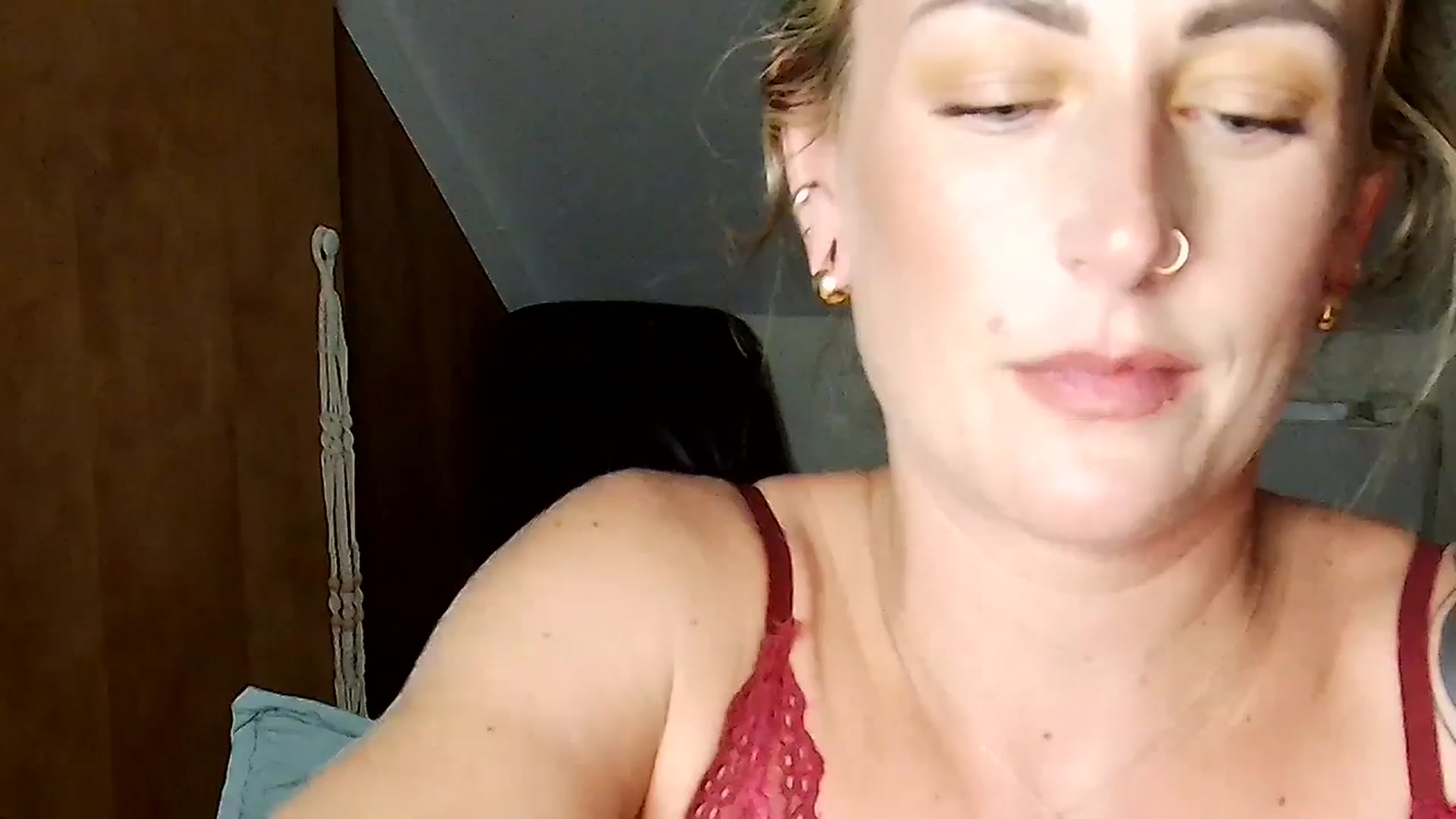 Gallery image thumbnail from Lena_bee's myfreecams stream on, 06/15/2025, 02:01 image 5 of 20