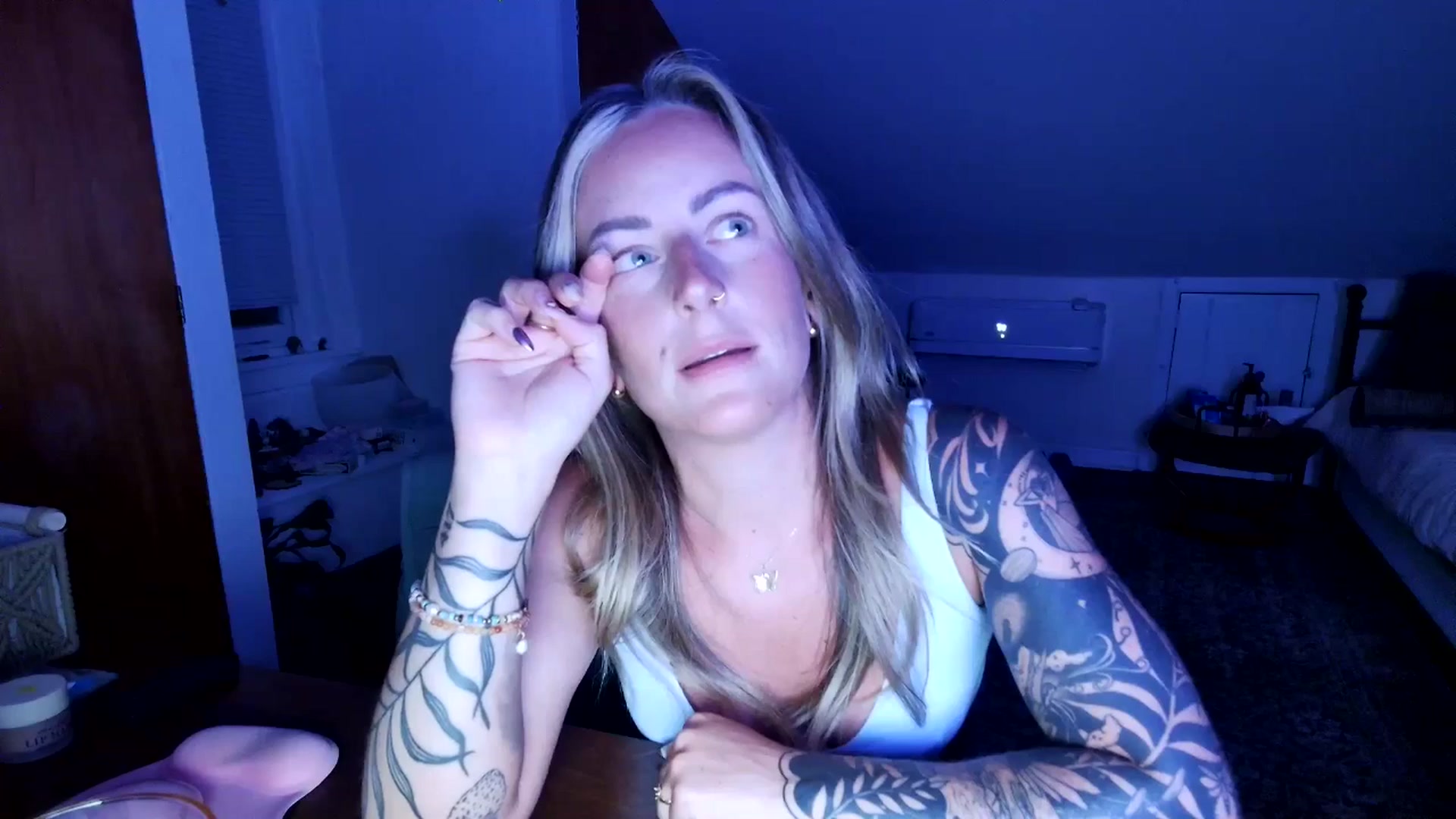 Gallery image thumbnail from Lena_bee's myfreecams stream on, 06/27/2025, 03:36 image 5 of 20