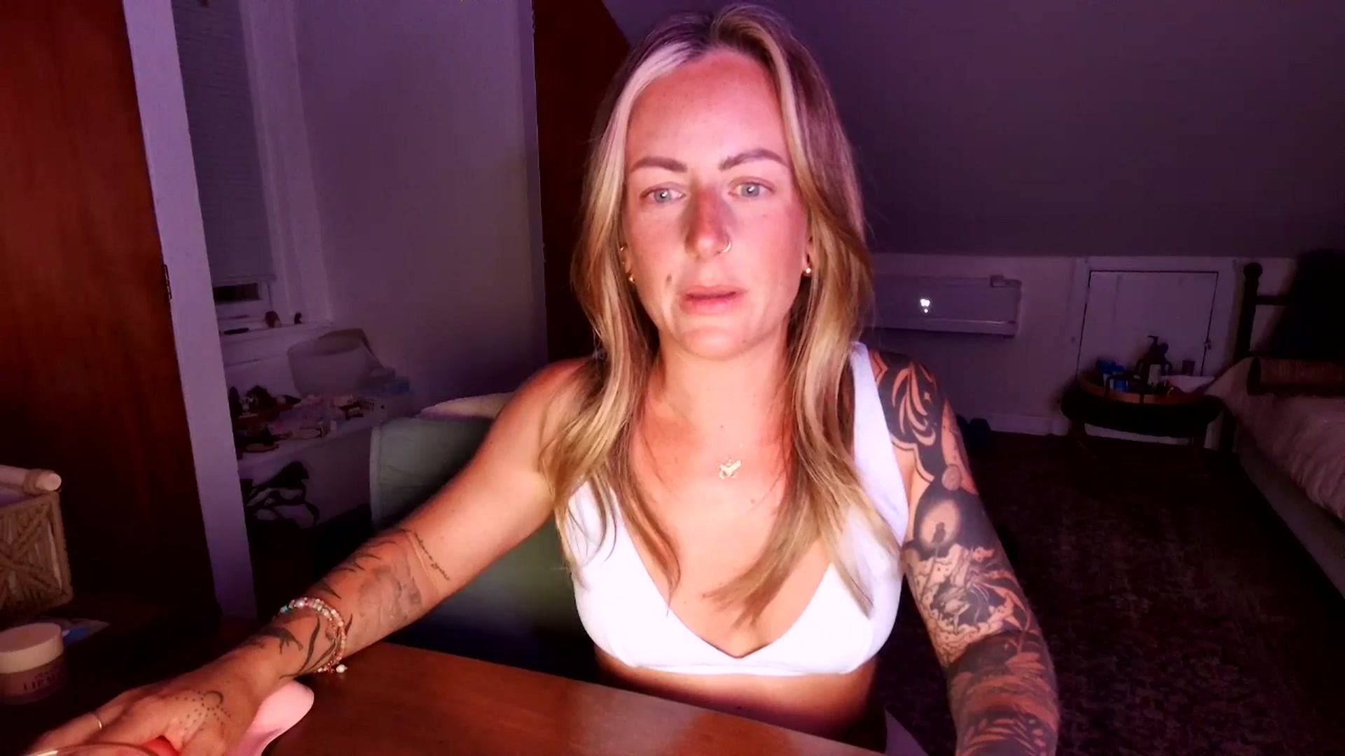 Gallery image thumbnail from Lena_bee's myfreecams stream on, 06/27/2025, 03:36 image 6 of 20