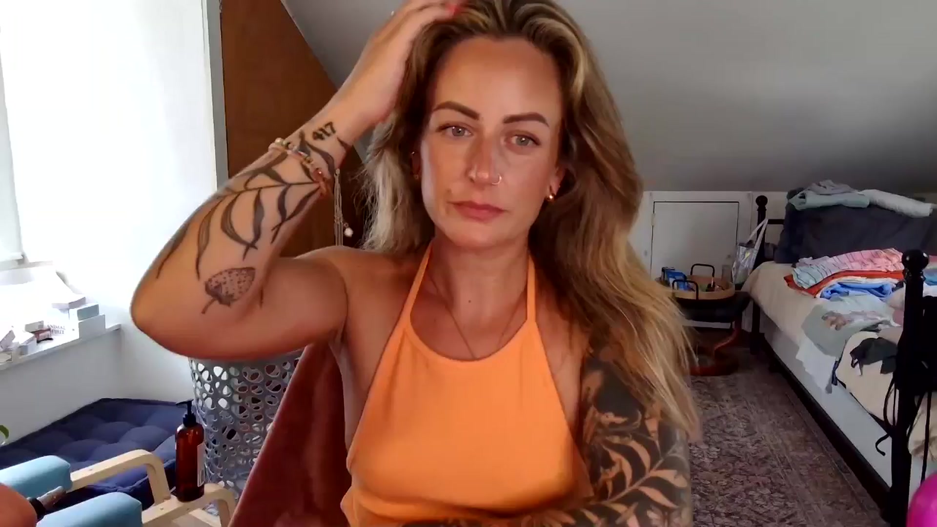Gallery image thumbnail from Lena_bee's myfreecams stream on, 06/30/2025, 17:59 image 2 of 20