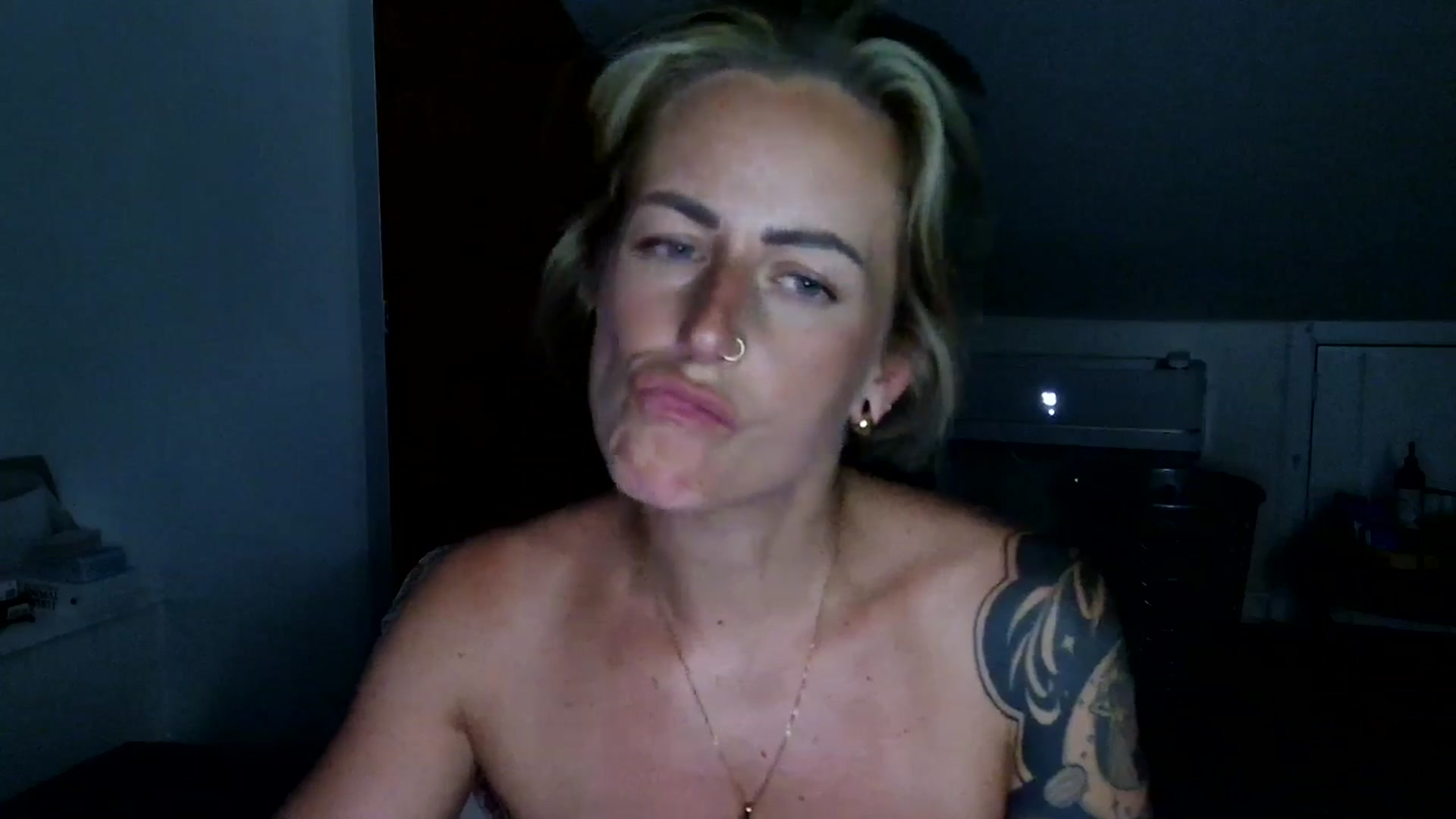 Gallery image thumbnail from Lena_bee's myfreecams stream on, 07/01/2025, 06:36 image 15 of 20