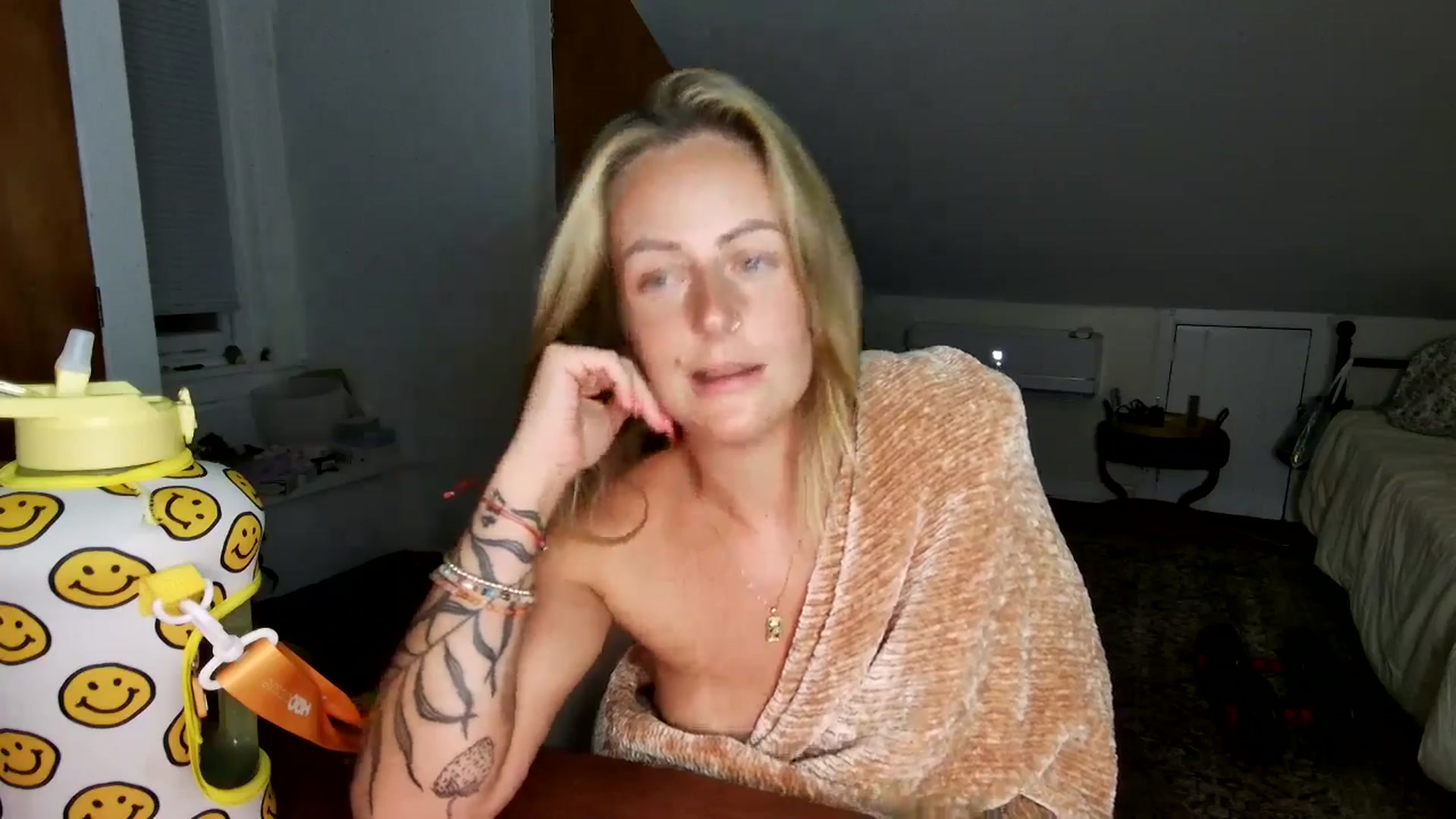 Gallery image thumbnail from Lena_bee's myfreecams stream on, 07/11/2025, 04:46 image 13 of 20