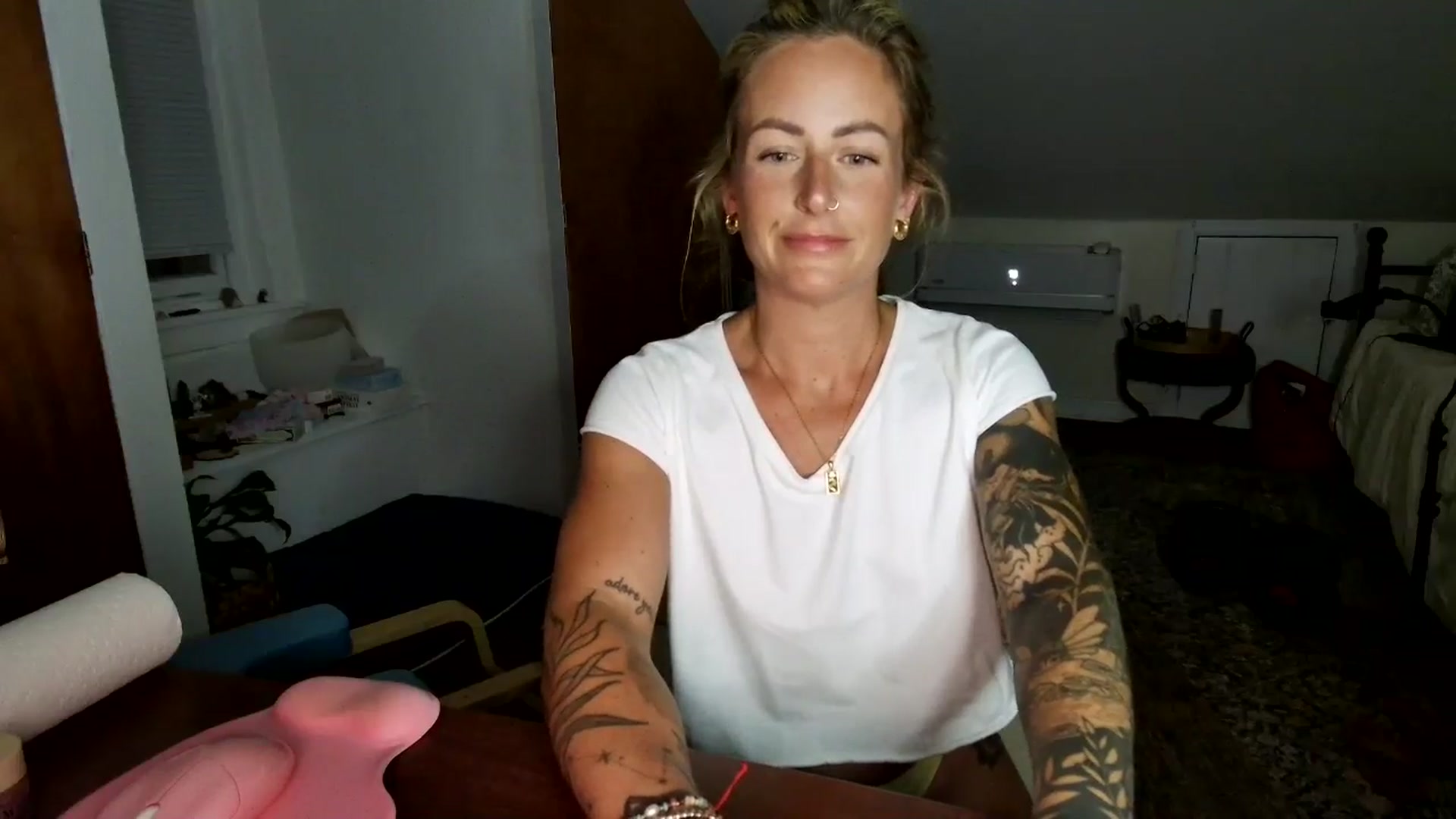 Gallery image thumbnail from Lena_bee's myfreecams stream on, 07/12/2025, 04:34 image 8 of 20