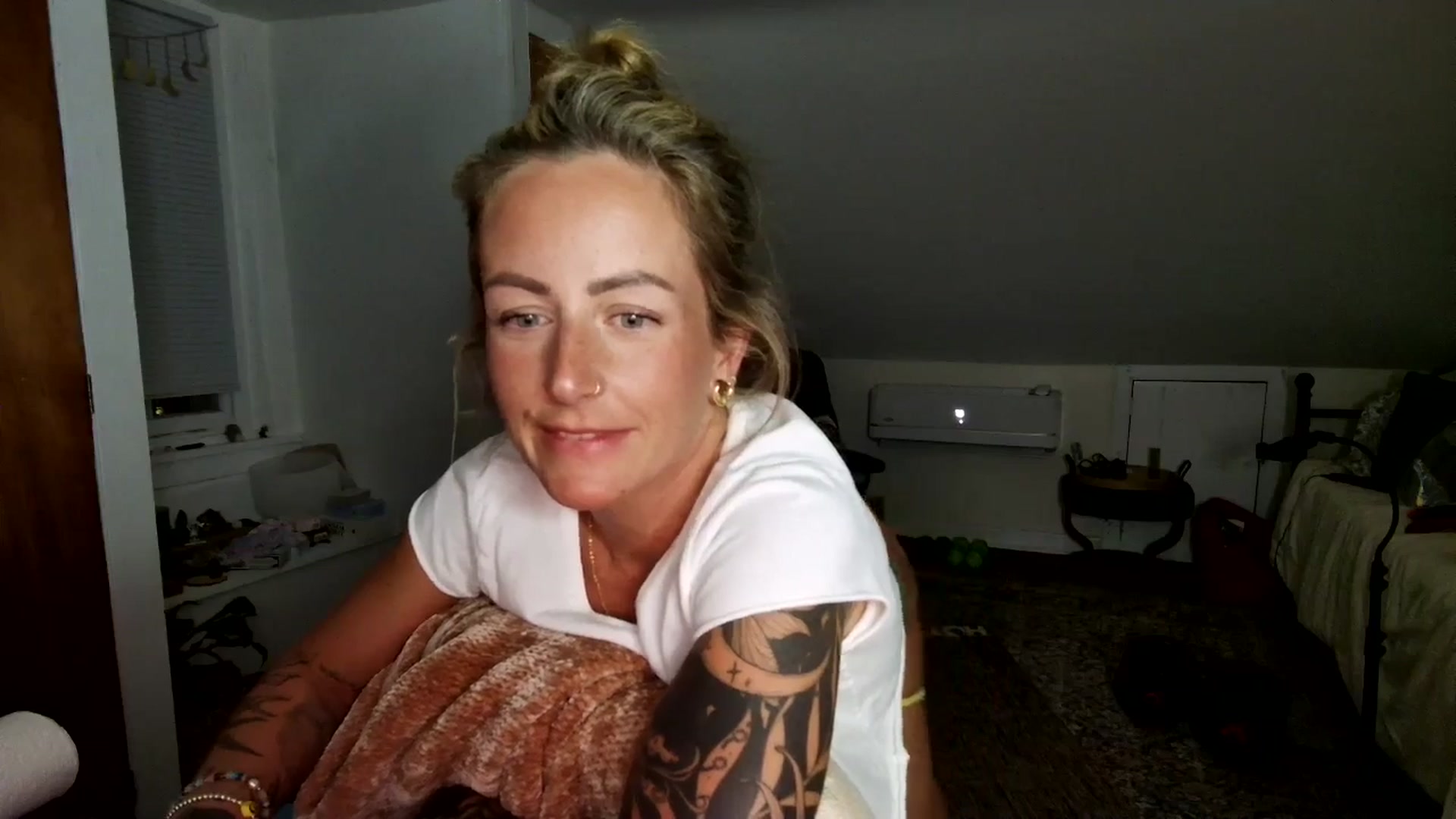 Gallery image thumbnail from Lena_bee's myfreecams stream on, 07/12/2025, 05:26 image 12 of 20