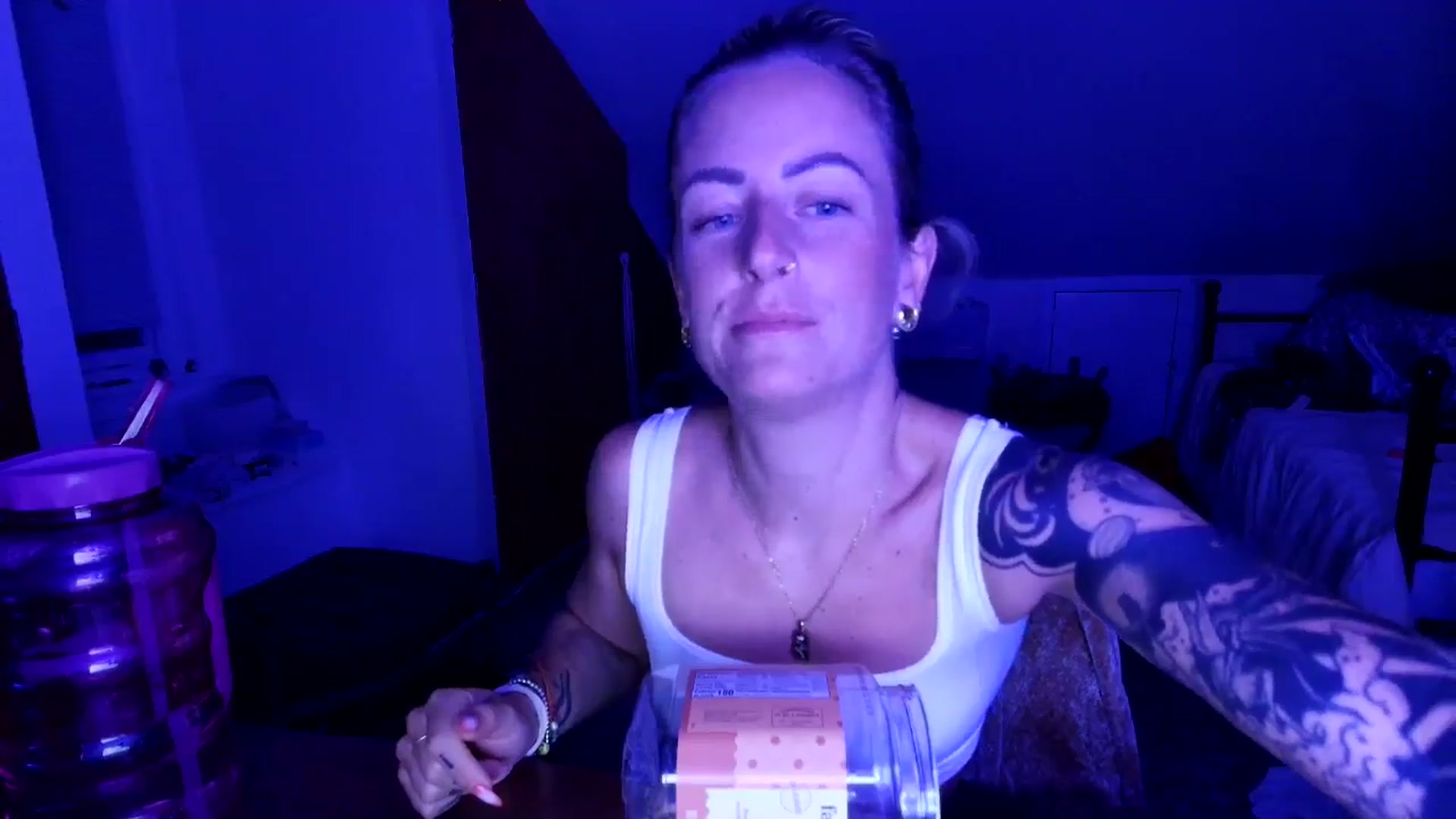 Gallery image thumbnail from Lena_bee's myfreecams stream on, 07/15/2025, 06:36 image 4 of 20