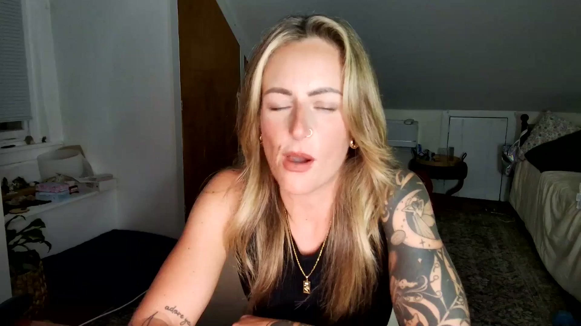 Gallery image thumbnail from Lena_bee's myfreecams stream on, 07/27/2025, 03:51 image 2 of 20