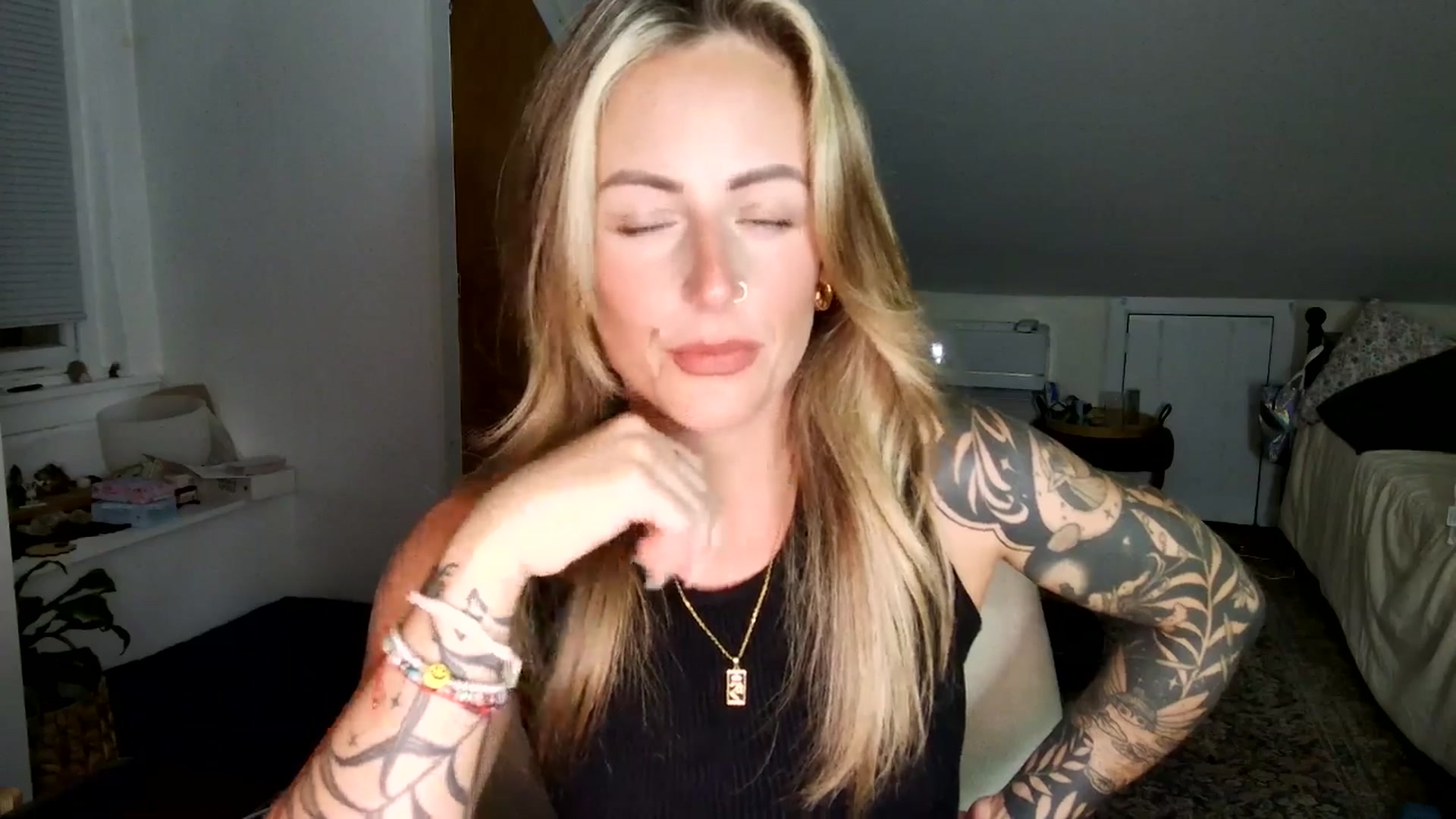 Gallery image thumbnail from Lena_bee's myfreecams stream on, 07/27/2025, 03:51 image 12 of 20