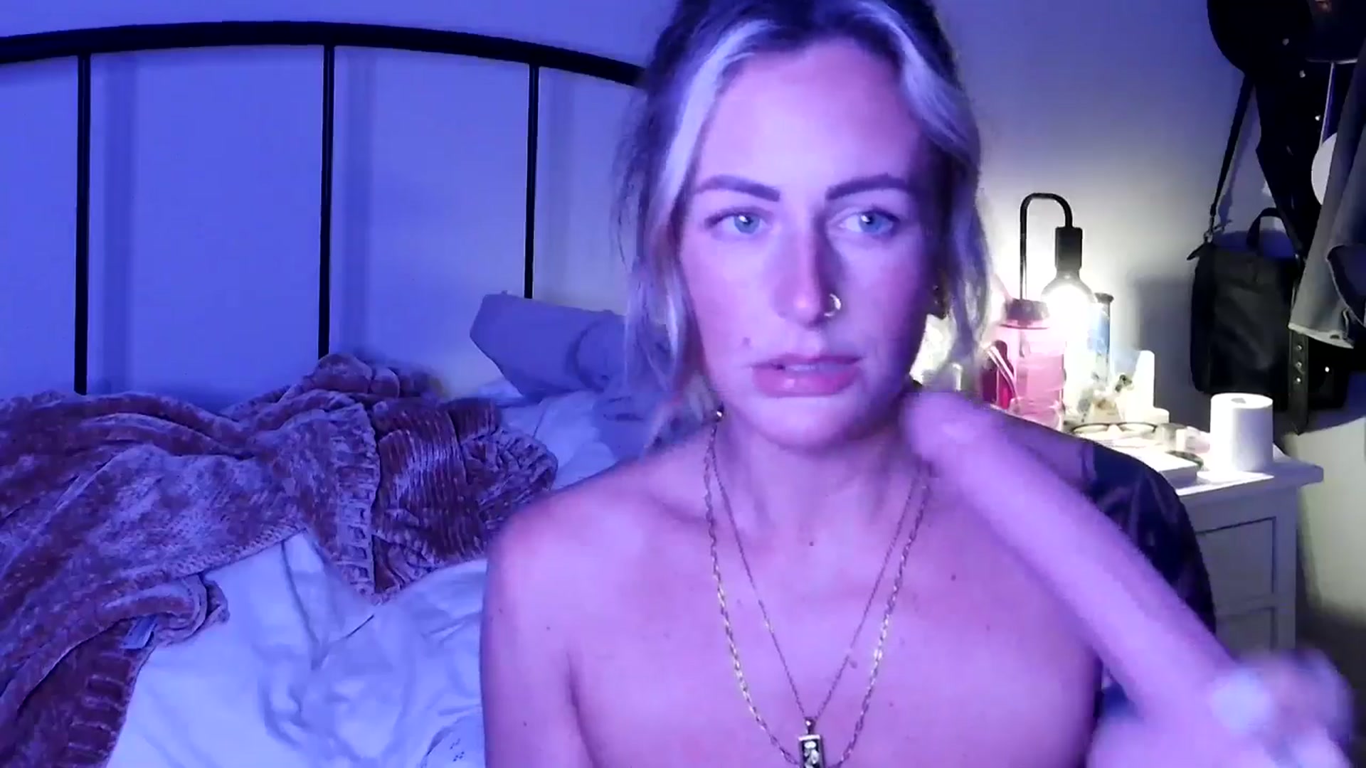 Gallery image thumbnail from Lena_bee's myfreecams stream on, 08/02/2025, 06:38 image 4 of 20