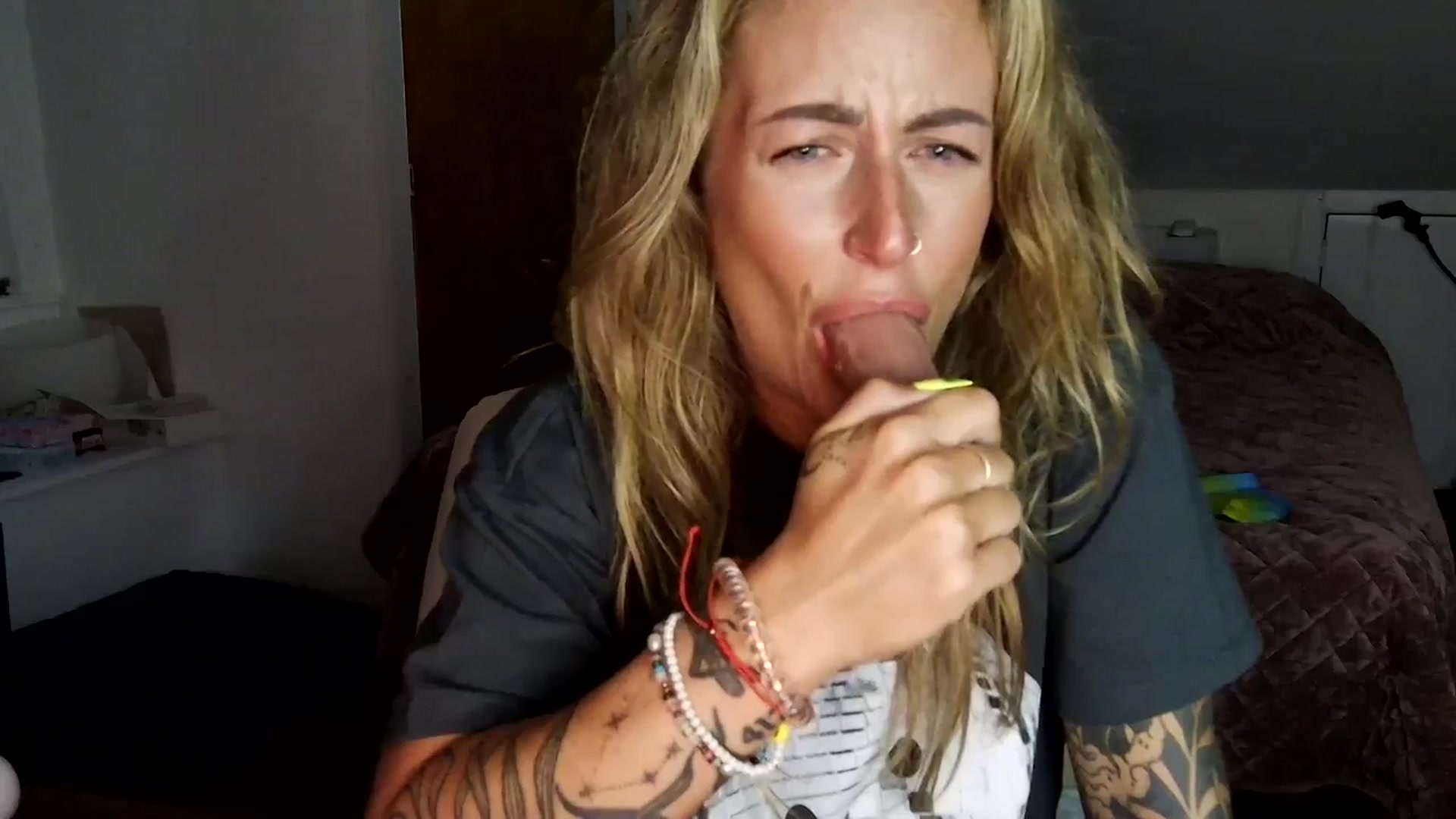 Gallery image thumbnail from Lena_bee's myfreecams stream on, 08/21/2025, 07:31 image 7 of 20