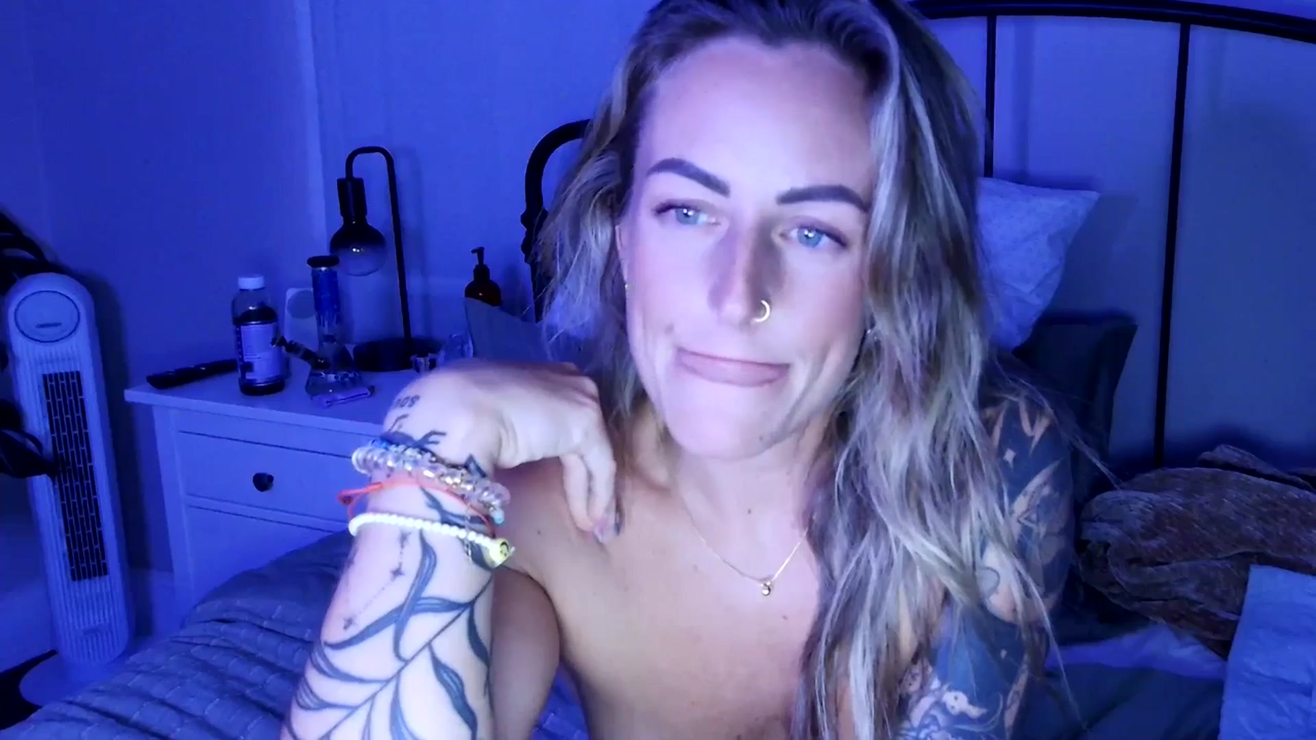 Gallery image thumbnail from Lena_bee's myfreecams stream on, 08/30/2025, 03:48 image 18 of 20