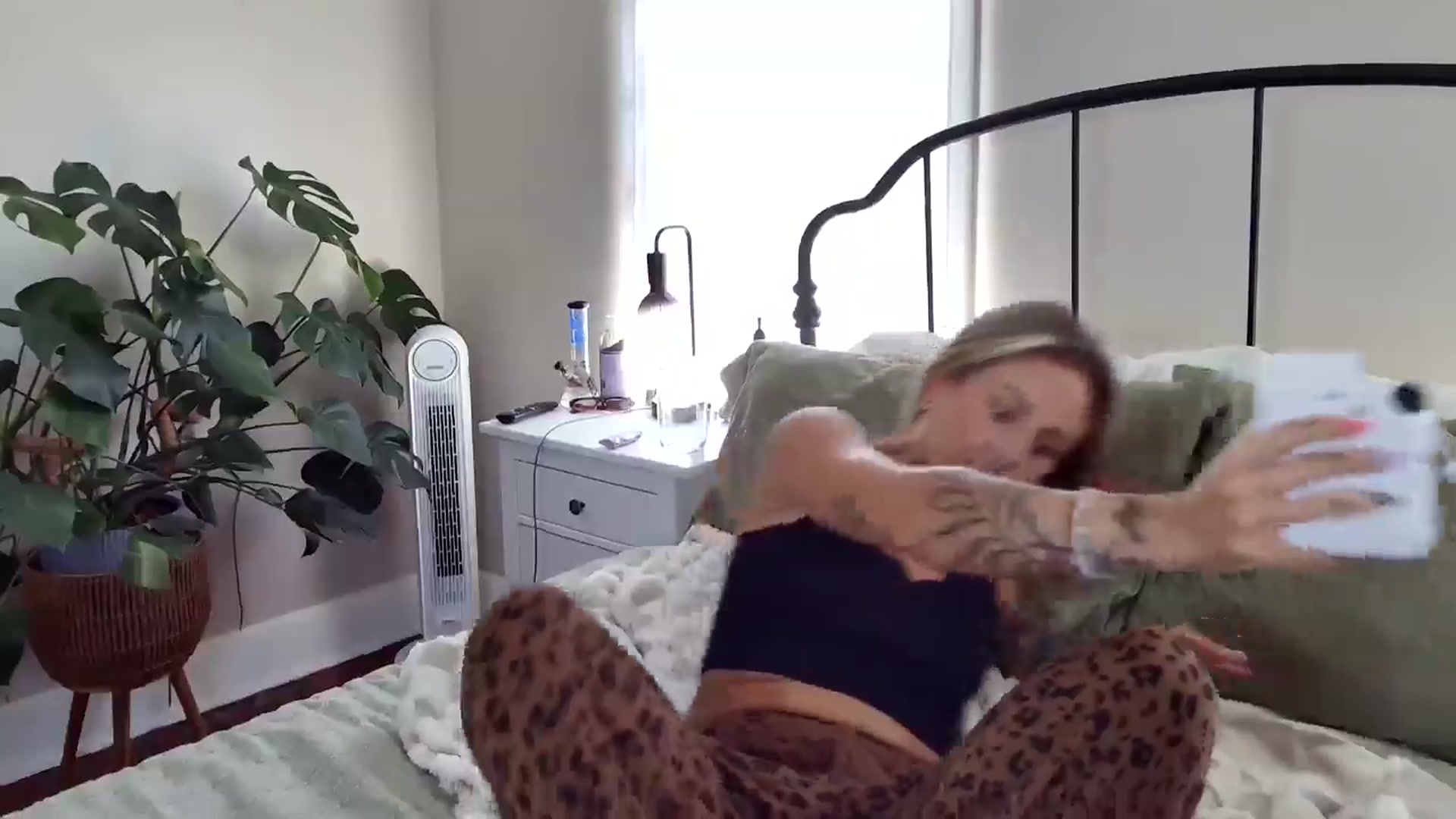 Gallery image thumbnail from Lena_bee's myfreecams stream on, 08/30/2025, 18:48 image 17 of 20