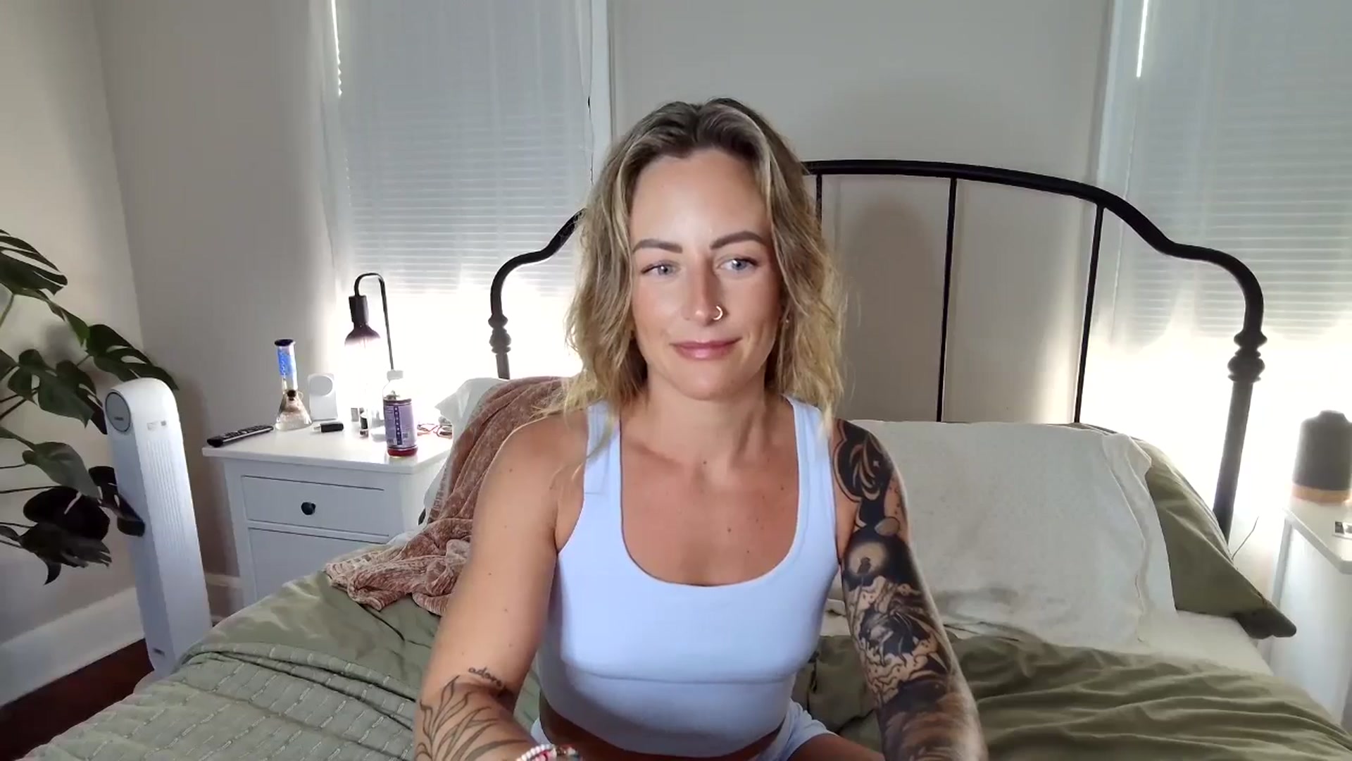 Gallery image thumbnail from Lena_bee's myfreecams stream on, 09/02/2025, 16:10 image 16 of 20