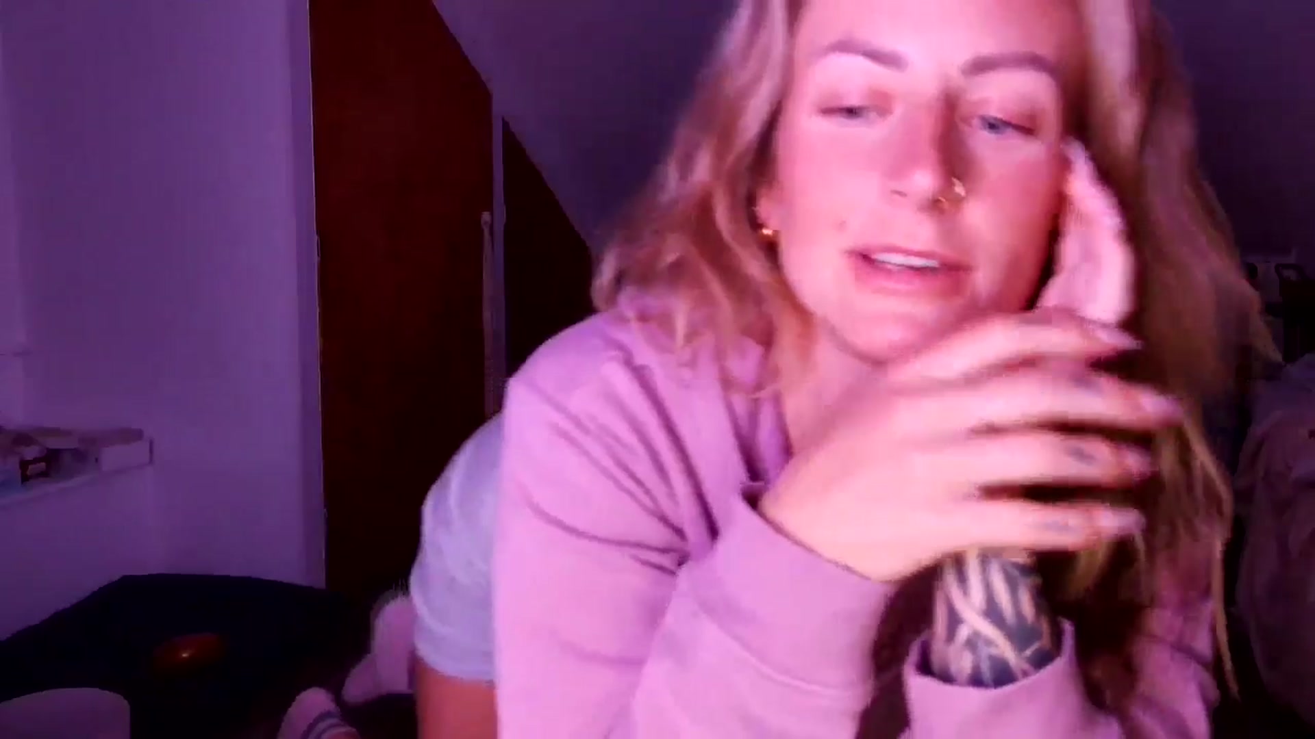 Gallery image thumbnail from Lena_bee's myfreecams stream on, 10/01/2025, 04:38 image 13 of 20