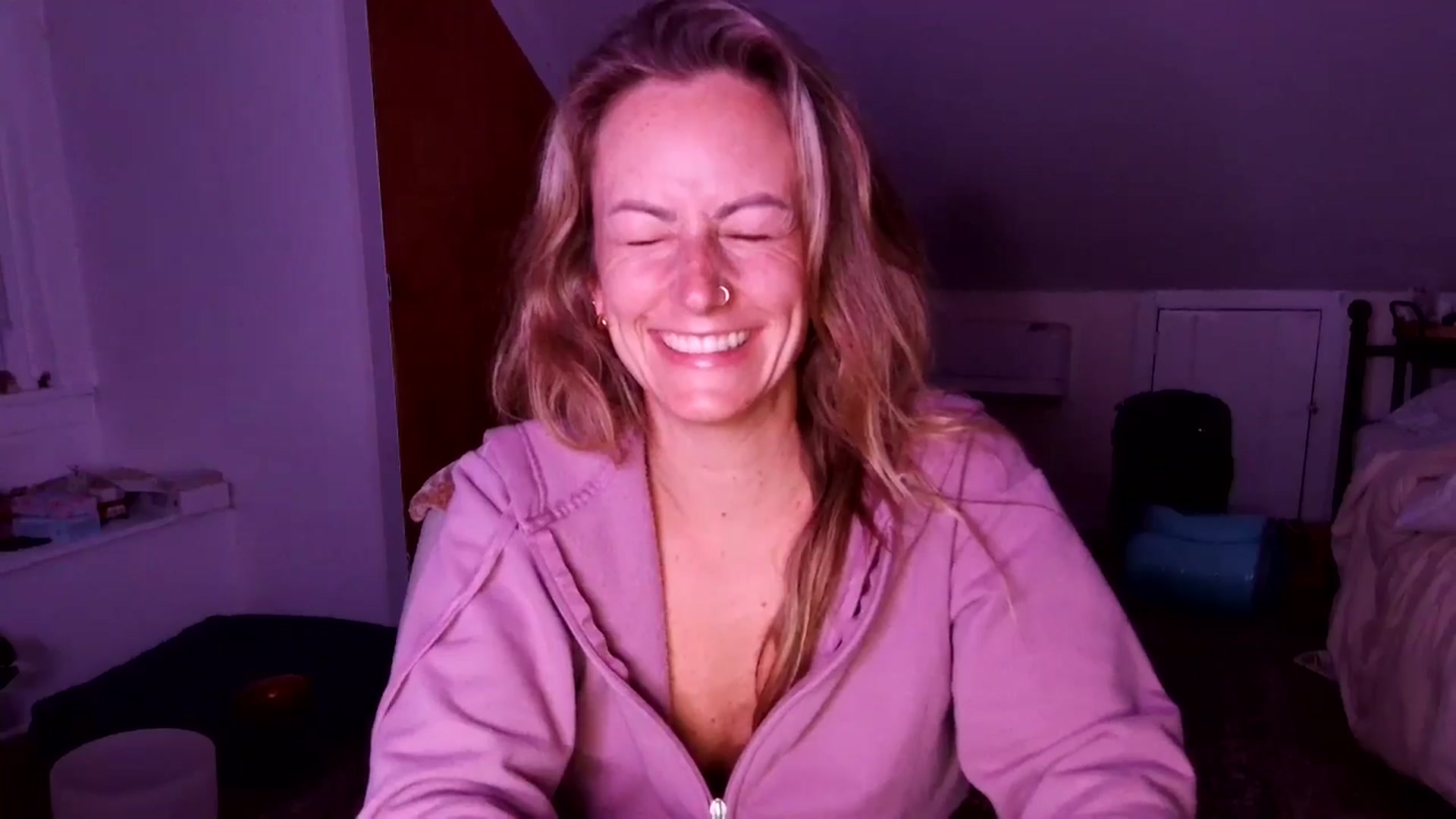 Gallery image thumbnail from Lena_bee's myfreecams stream on, 10/01/2025, 07:00 image 17 of 20
